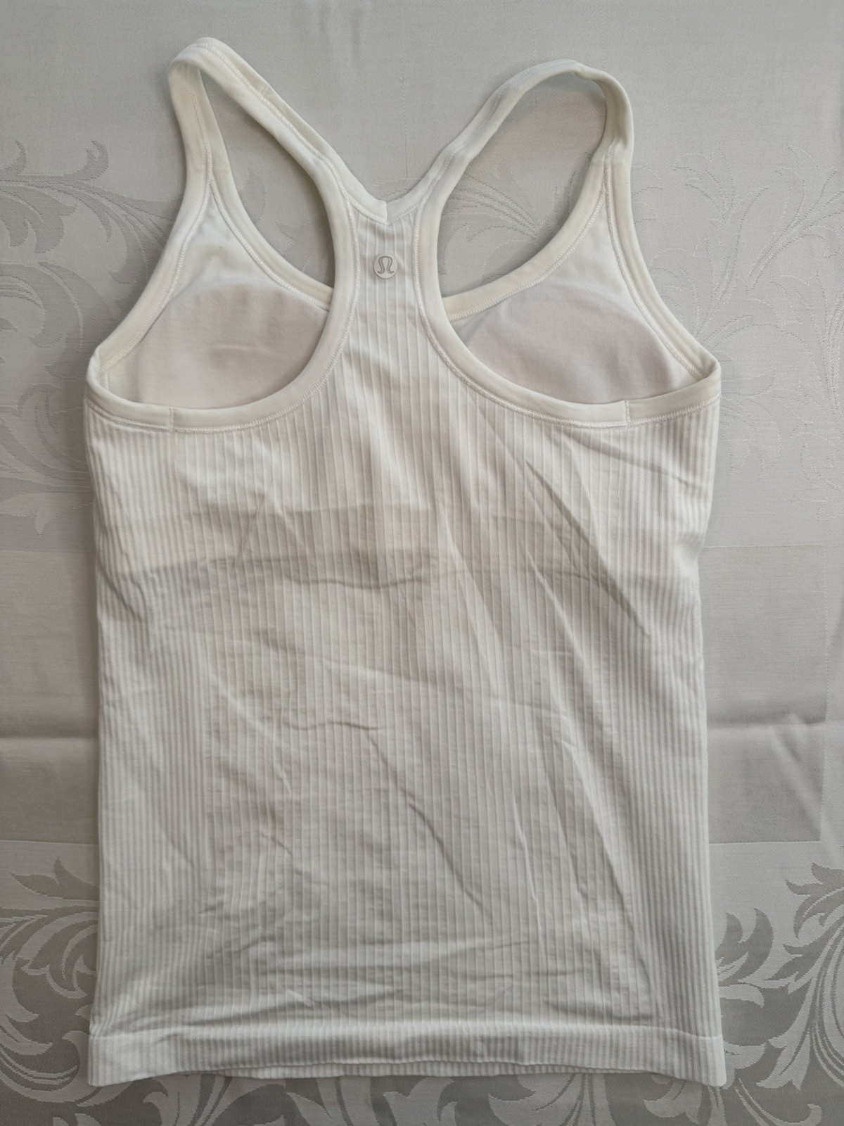 Lululemon Ebb To Street Tank Top Racerback athletic workout Size 6 B/C cup WHITE