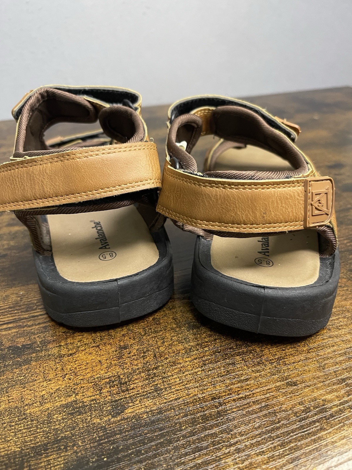 Avalanche Men’s Solid Brown/Black Sandals Hook & Loop Strap Logo Accents Sz 8