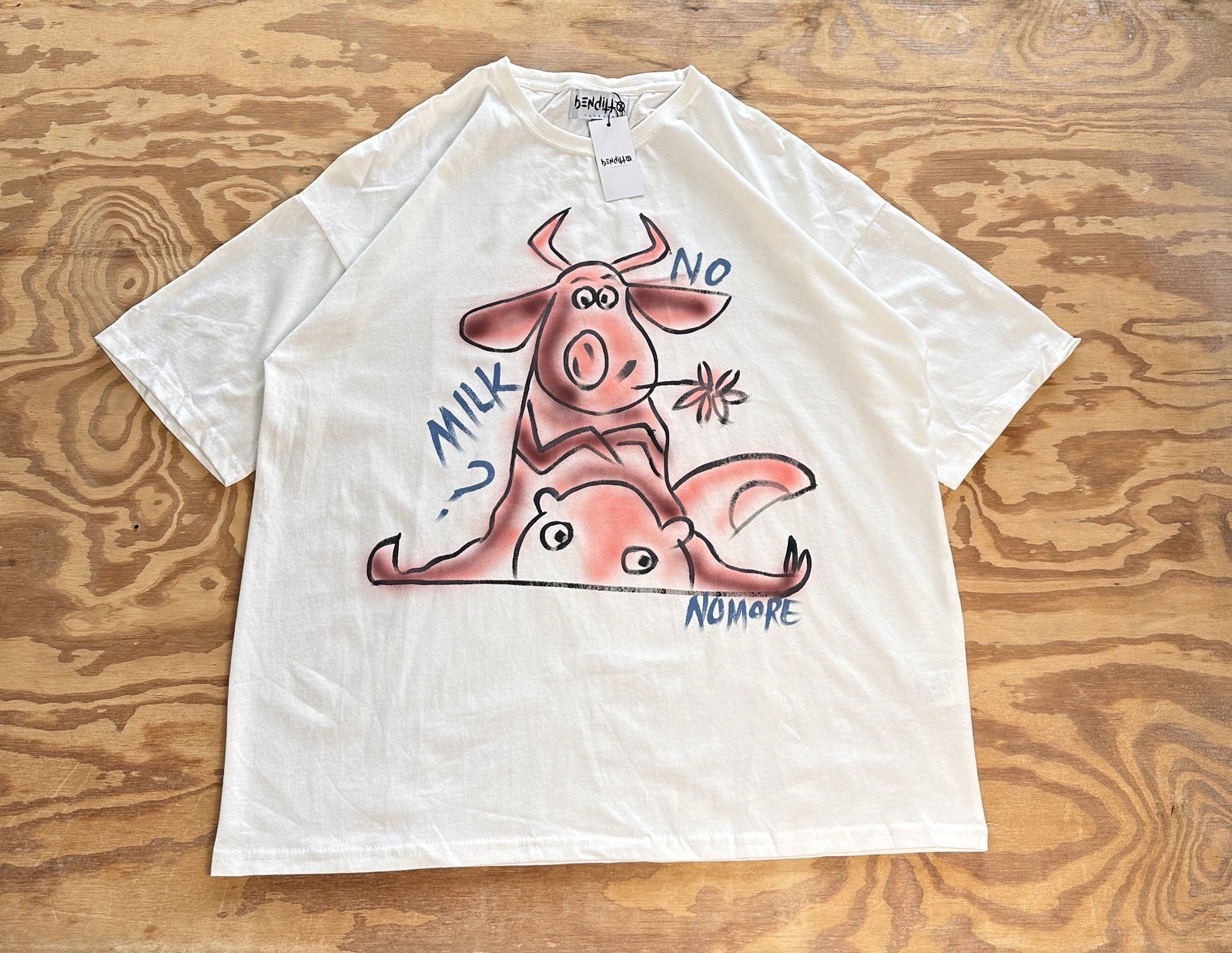 RARE BENDITTO THREADS “NO MILK NO MORE” GRAPHIC TEE | XXL | STREET ART.