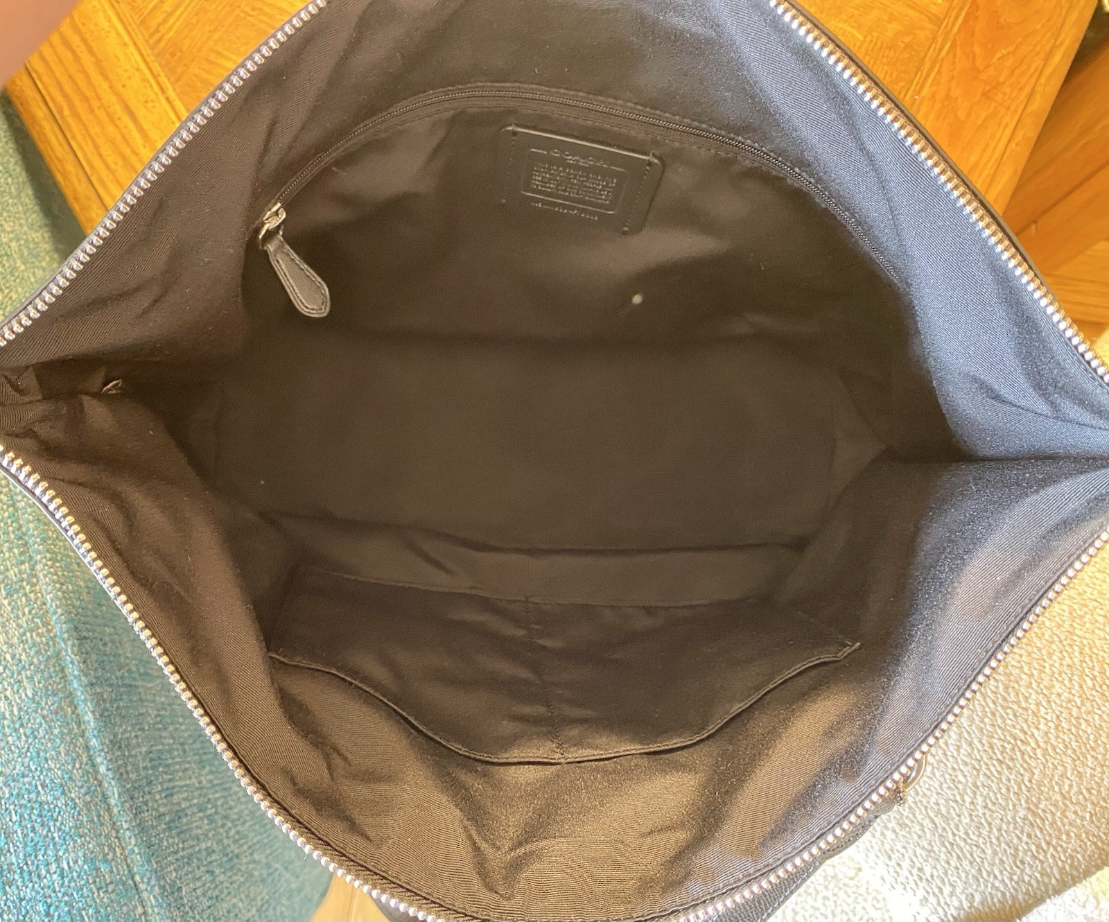 Coach F79608 Gallery Tote In Black Crossgrain Leather