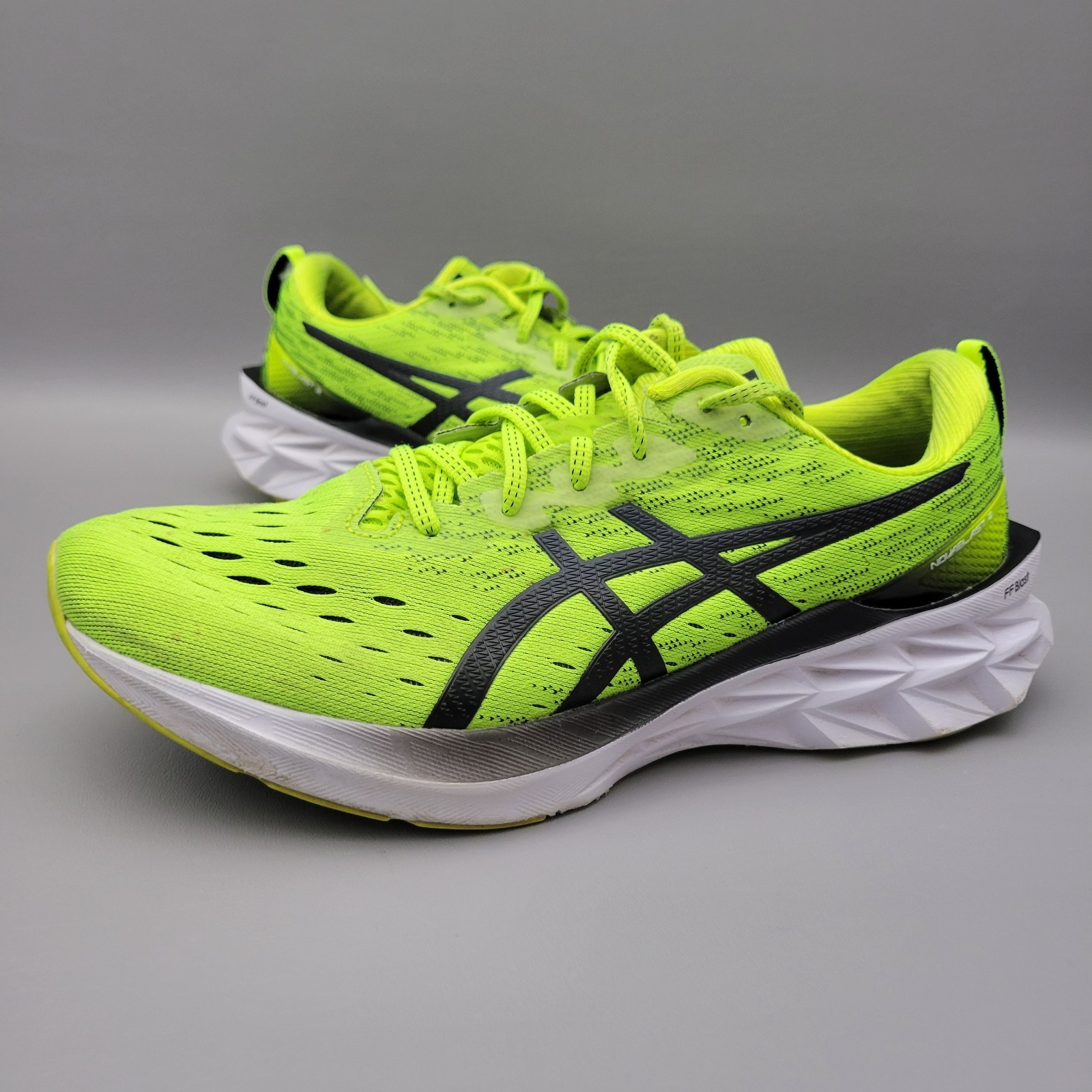 ASICS Novablast 2 Shoes Mens Size 12 Green FF Blast Running Trainer 1011B192