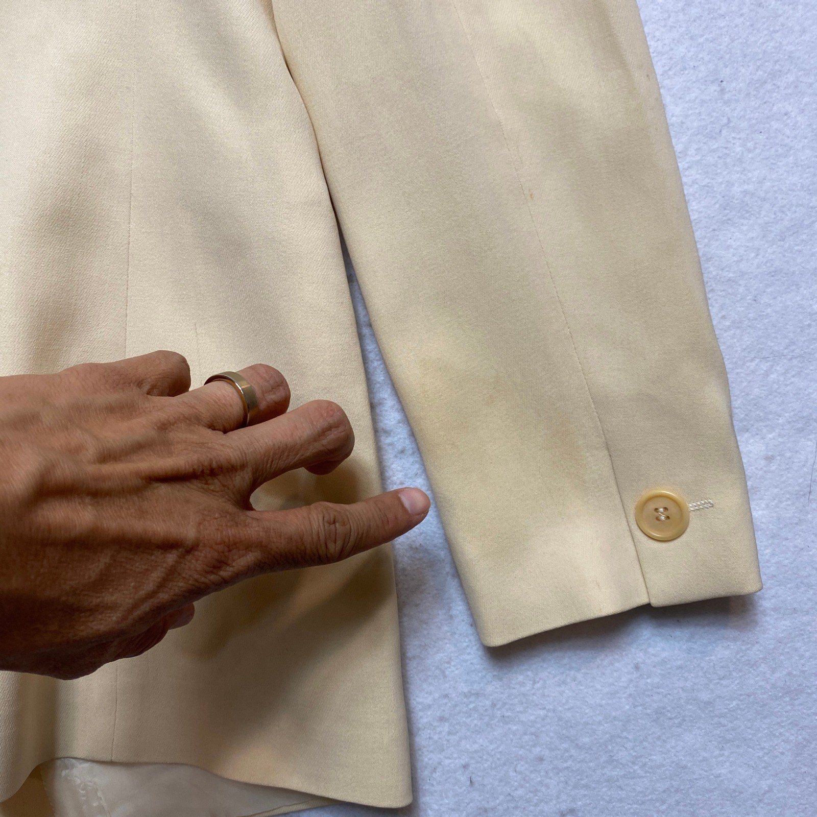 Giorgio Armani Blazer 12 US IT 46 Cream Borgonuovo Silk Wool Bergdorf