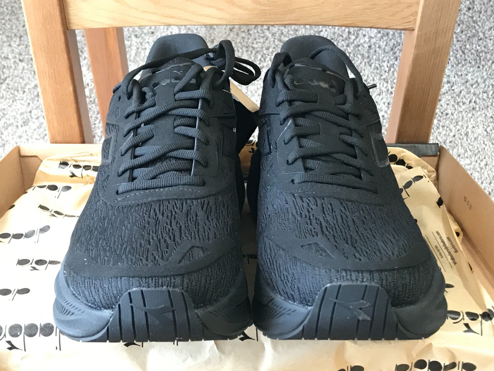 Diadora Nucleo 2 US11D running shoes, (black/black), in box, NEVER WORN!