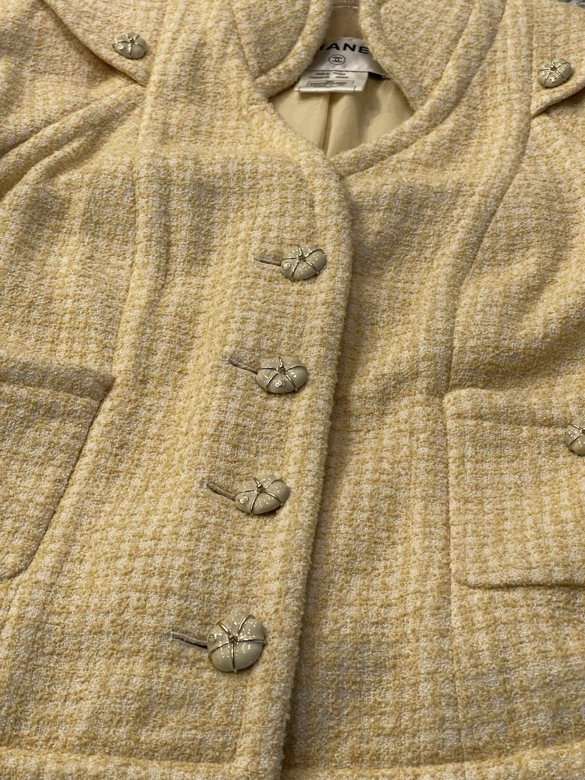 CHANEL 09C light yellow Check Jacket Size 42 Made in France P34739V24898