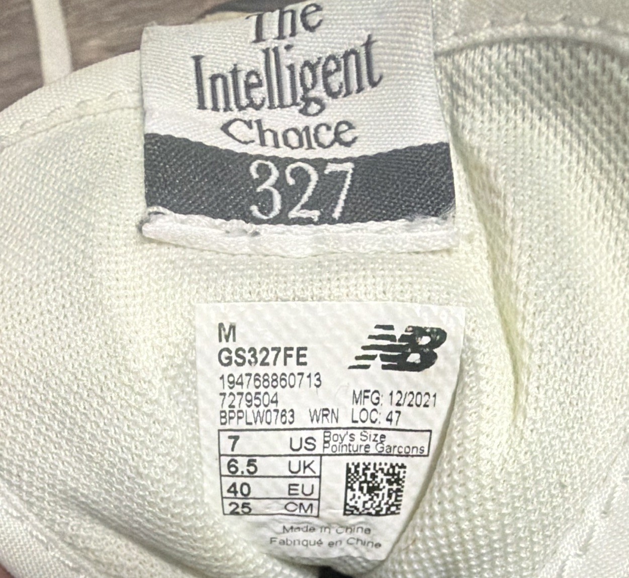 New Balance 327 GS327FE Colorblock Beige/White/Black Low Top Lace Up US 7