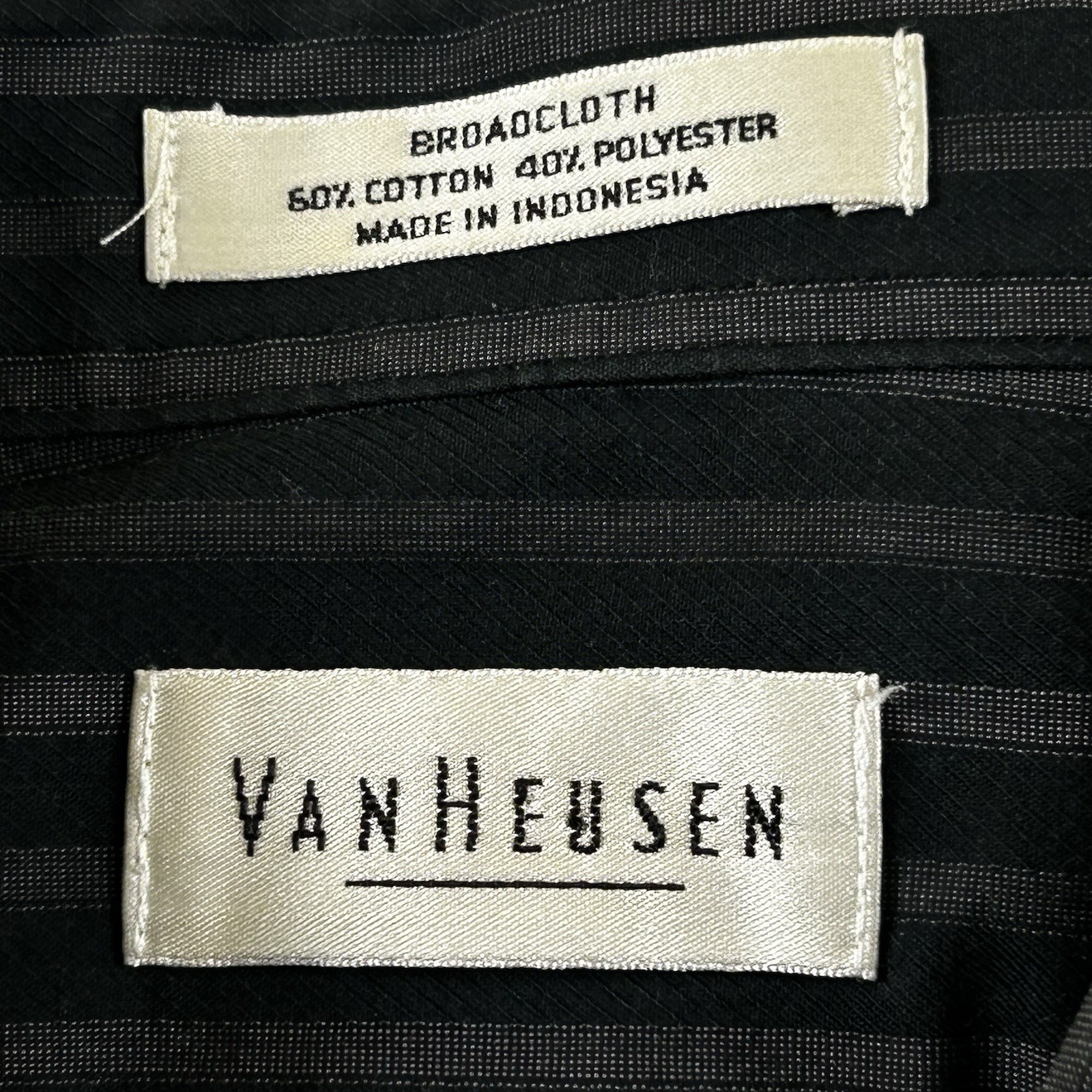 Van Heusen Broadcloth Shirt Mens 17-17.5 32/33 Black Stripe Long Sleeve Button