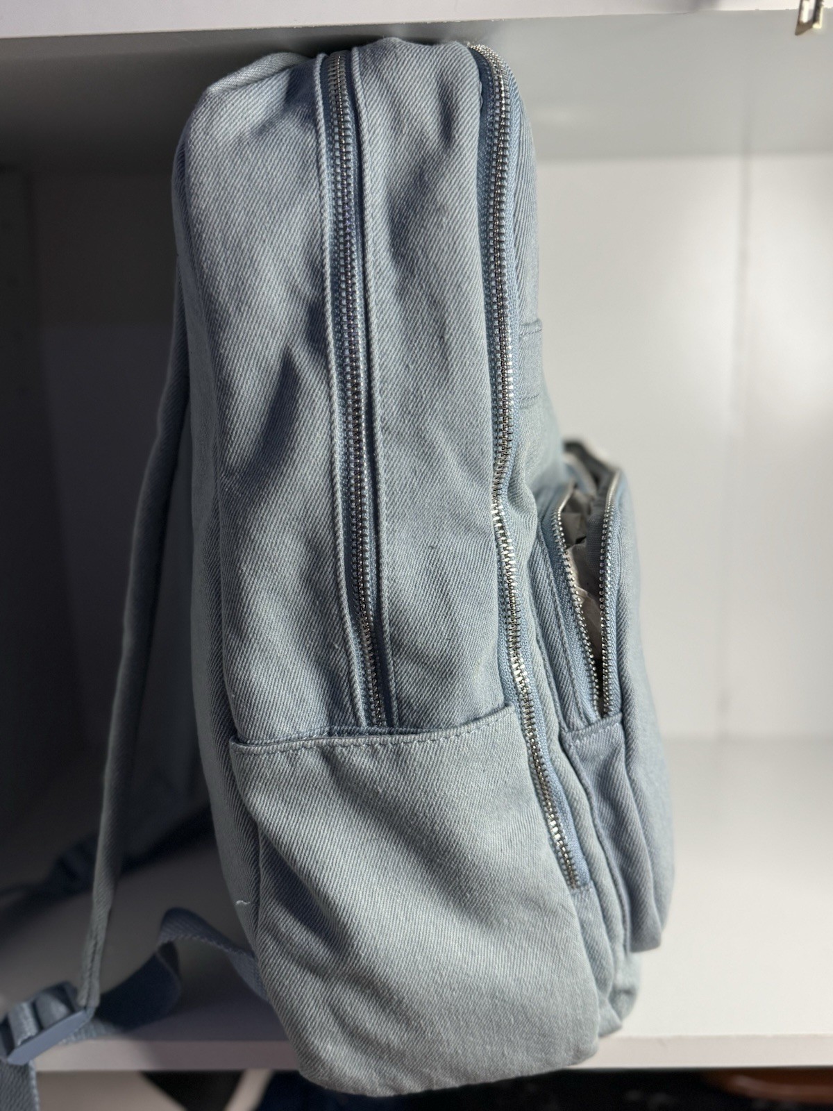 Madden Girl Blue Dome Backpack Zip, Magnetic Closure, Outer Pockets, Strap
