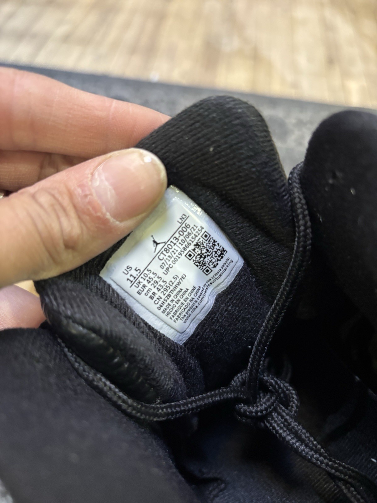 Size 11.5 – Jordan 12 Retro Mid Playoff