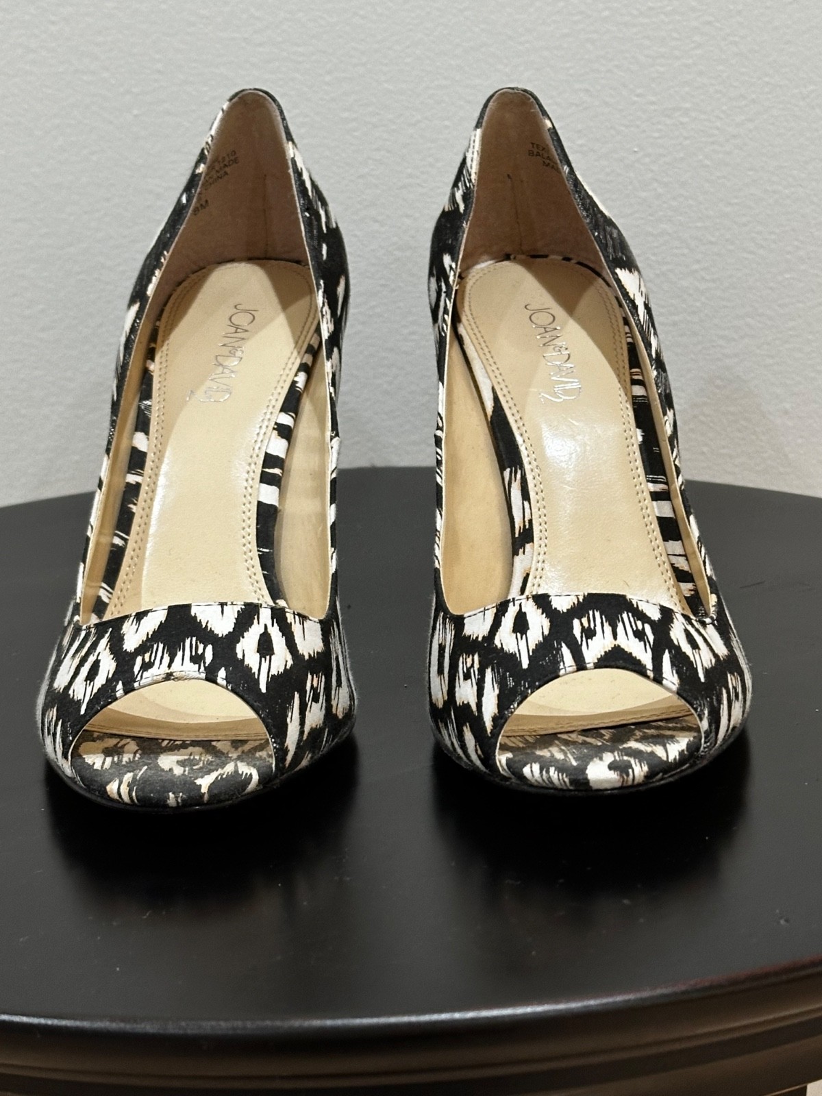 Joan & David Shoes – Fun and fashionable design. Open toe pump.