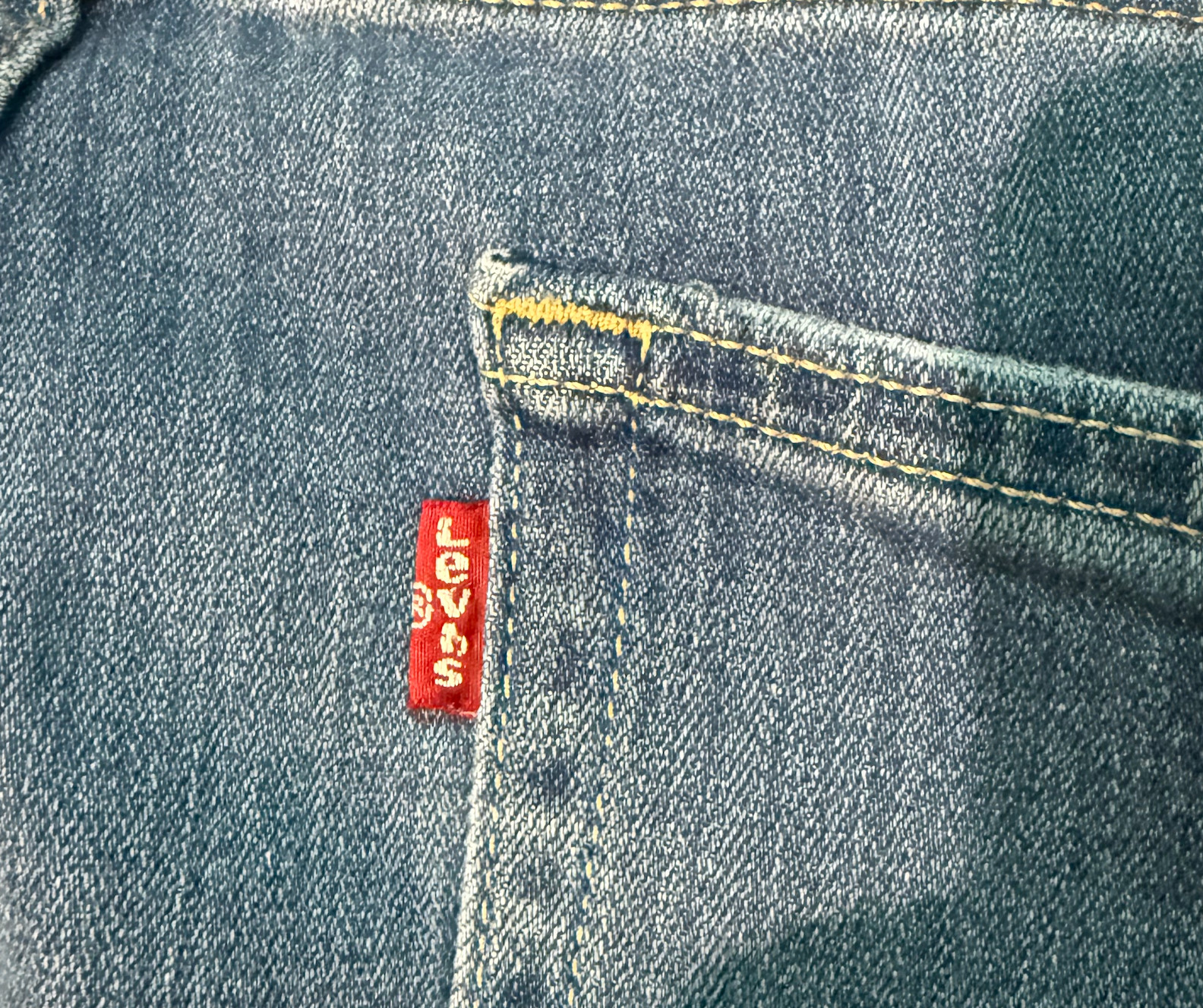 NEW Levis 726 High Rise Flare Jeans Medium Wash Denim Blue Women’s W26 L30 NWT