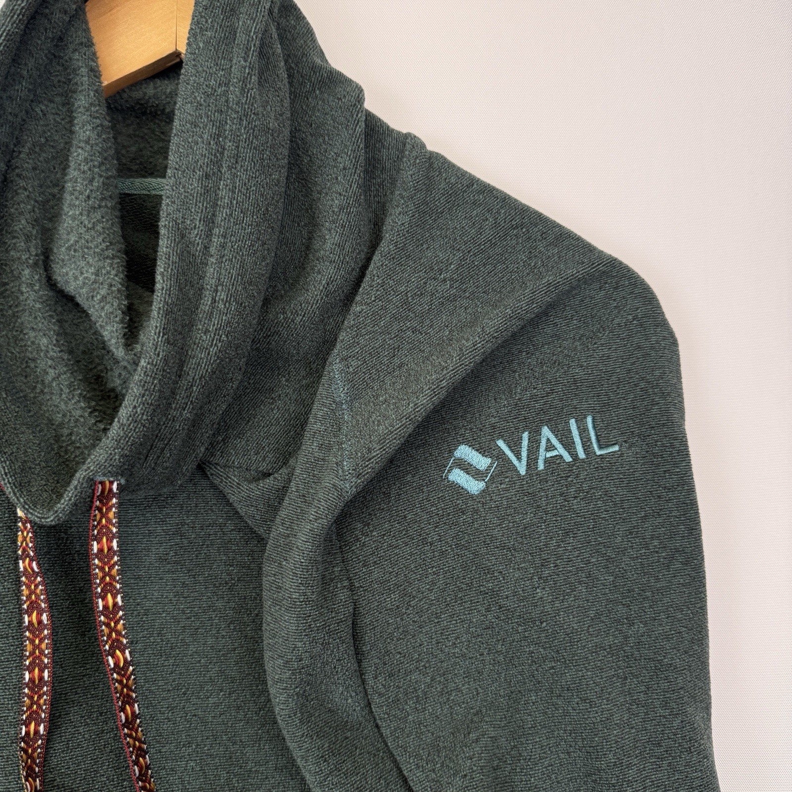 Sherpa Adventure Gear Cowl Neck Pullover Sweater Vail Resorts Womens Size M Grey