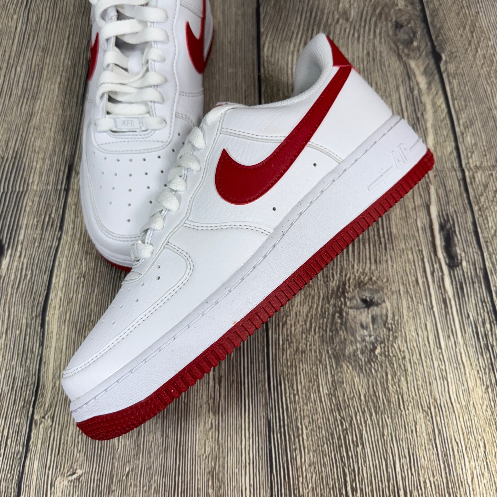 Nike Air Force 1 ’07 SE Next Nature White/Gym Red WMNS 9.5 M 8 DV3808-105