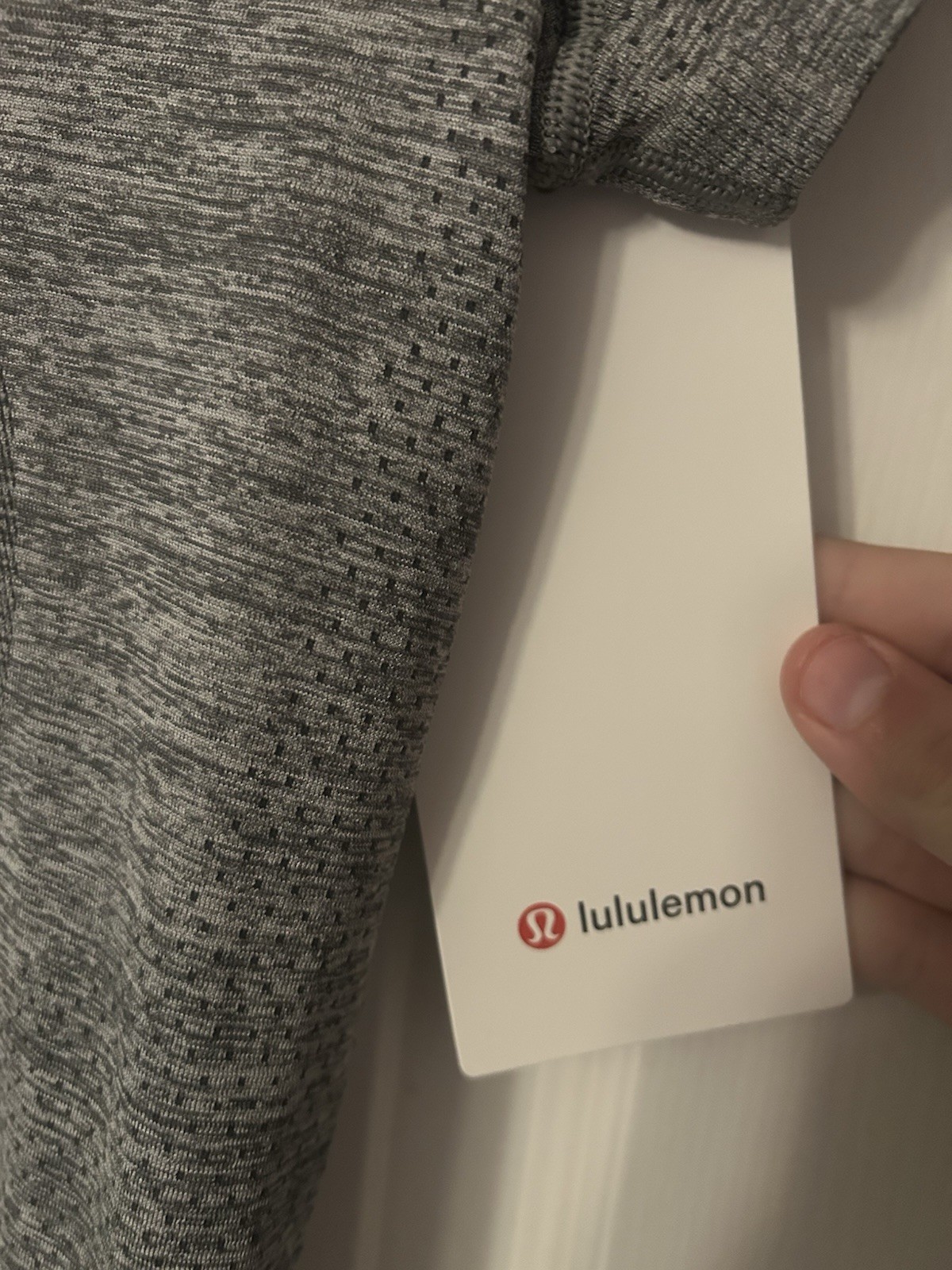 Lululemon Swiftly Tech SS 2.0 Heathered Gray Slim Crew Tee Size 4