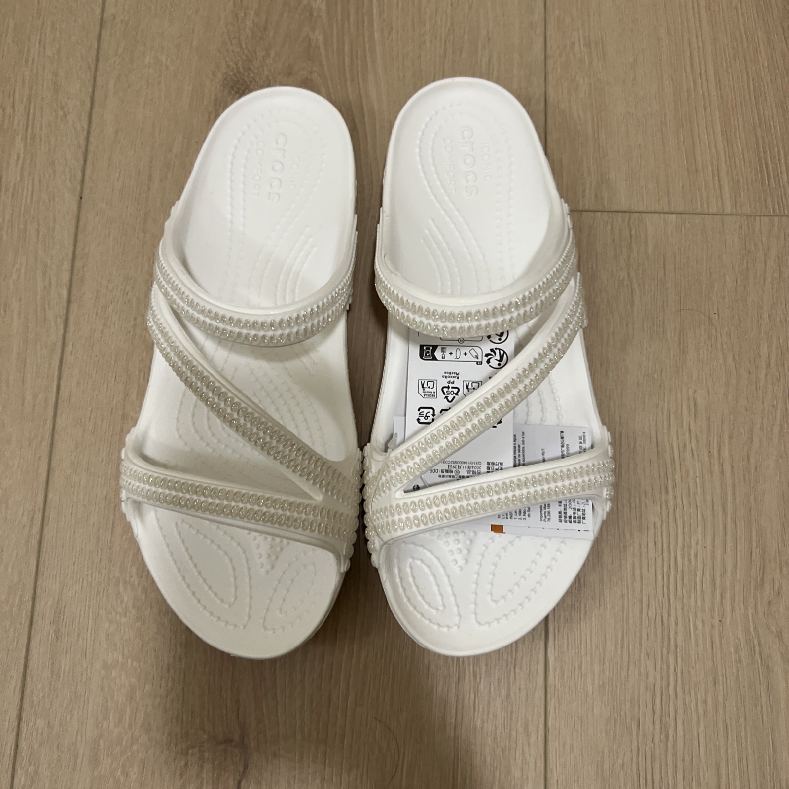 Crocs Kadee II Strappy Sandals Embellished Rhinestones White Vacation Resort 8