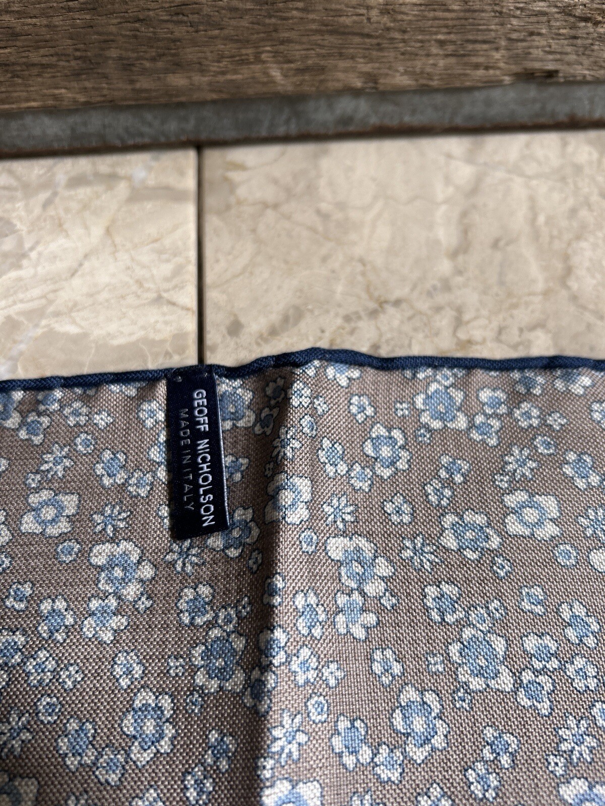 GEOFF NICHOLSON silk double faced men’s pocket square flower plaid 12.5″ x 12.5″