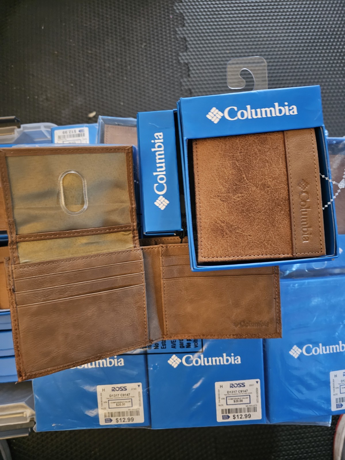 Columbia Brown Bifold Men’s Wallet pack of 6