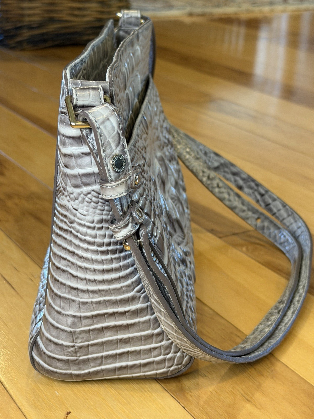 Brahmin Melbourne Gray Croc Embossed Leather Shoulder Bag Purse Gold Hardware