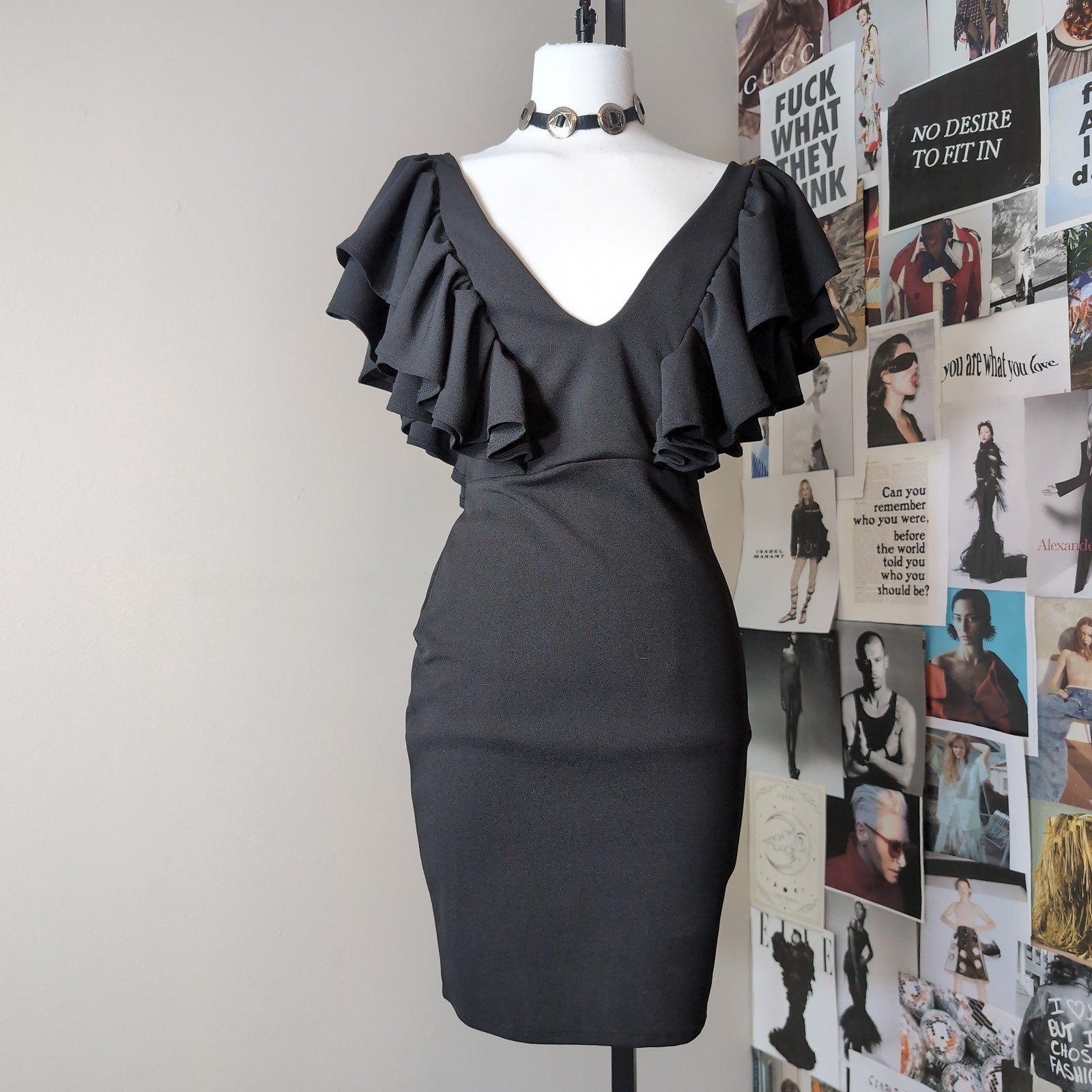 Ruffled V Neck Bodycon Glam Dress