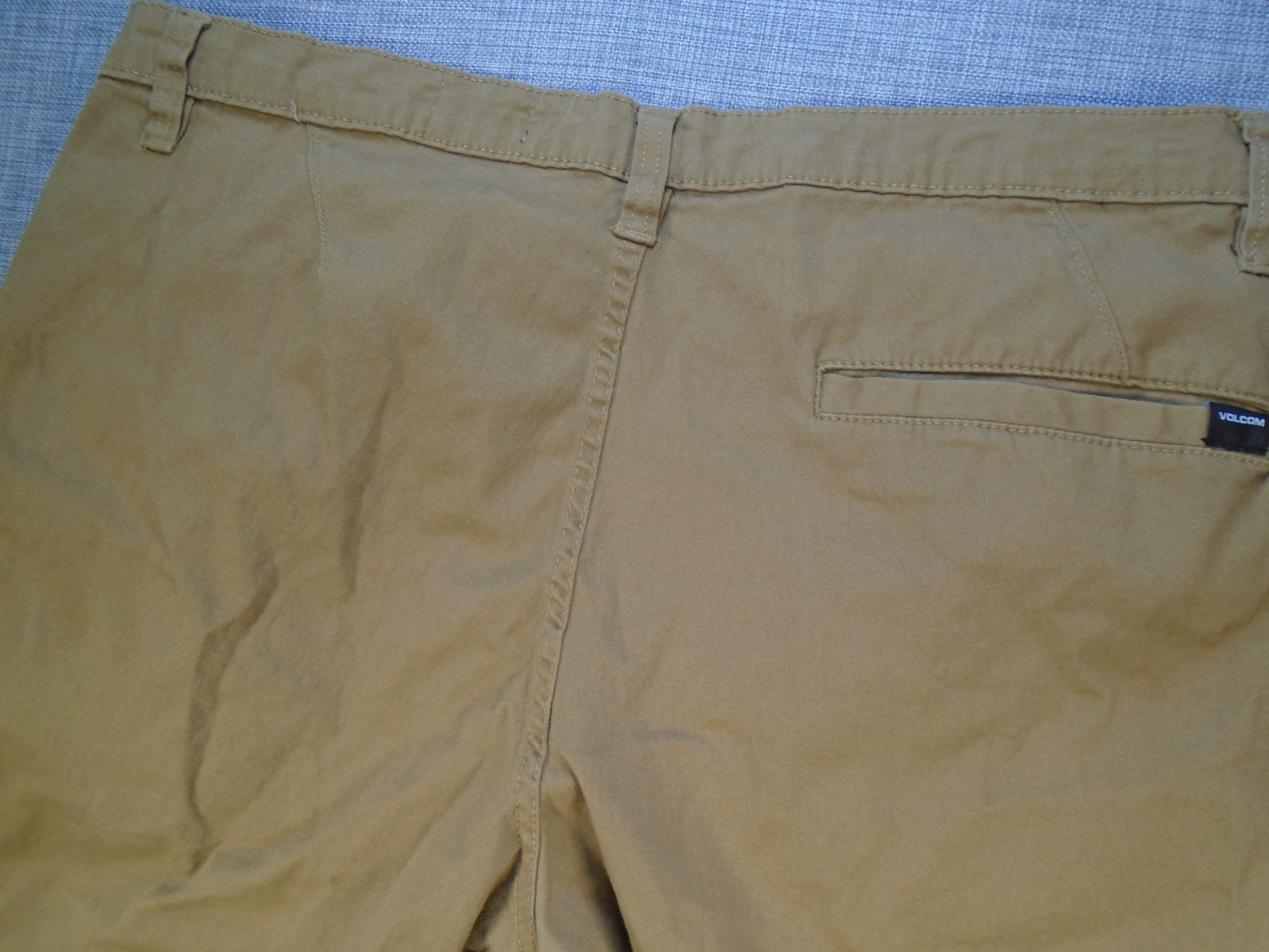 VOLCOM Shorts 38″ Waist Tan Brown 98% Cotton, 2% Elastane, 9″ Inseam