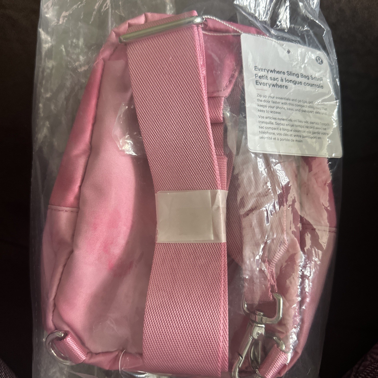 NWT LULULEMON Everywhere Sling Bag Small 2L~SMOOTHIE PRINT STRAWBERRY