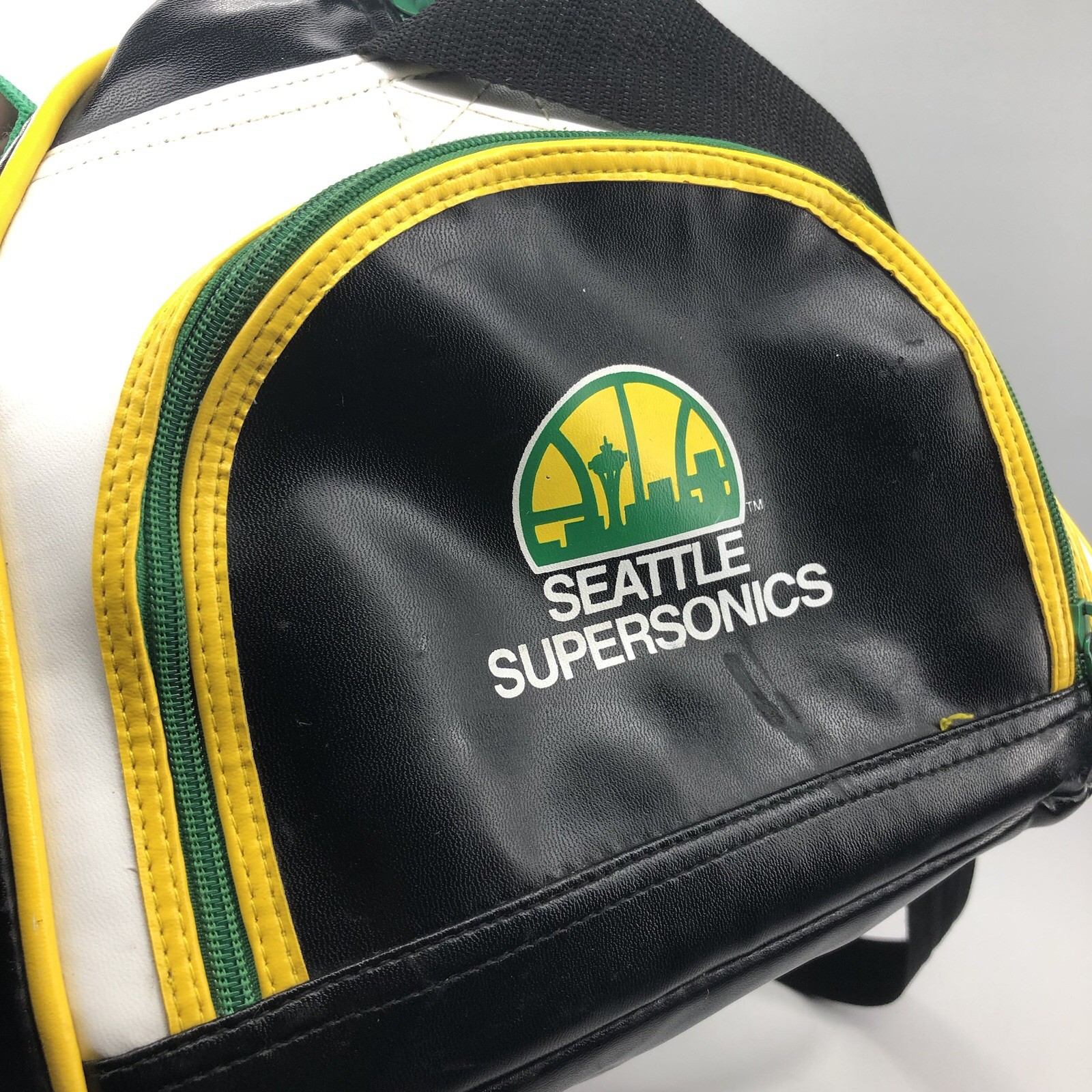 VTG 80s 90s SEATTLE SUPERSONICS Old Logo Player Issue Duffle Bag NBA Basketball