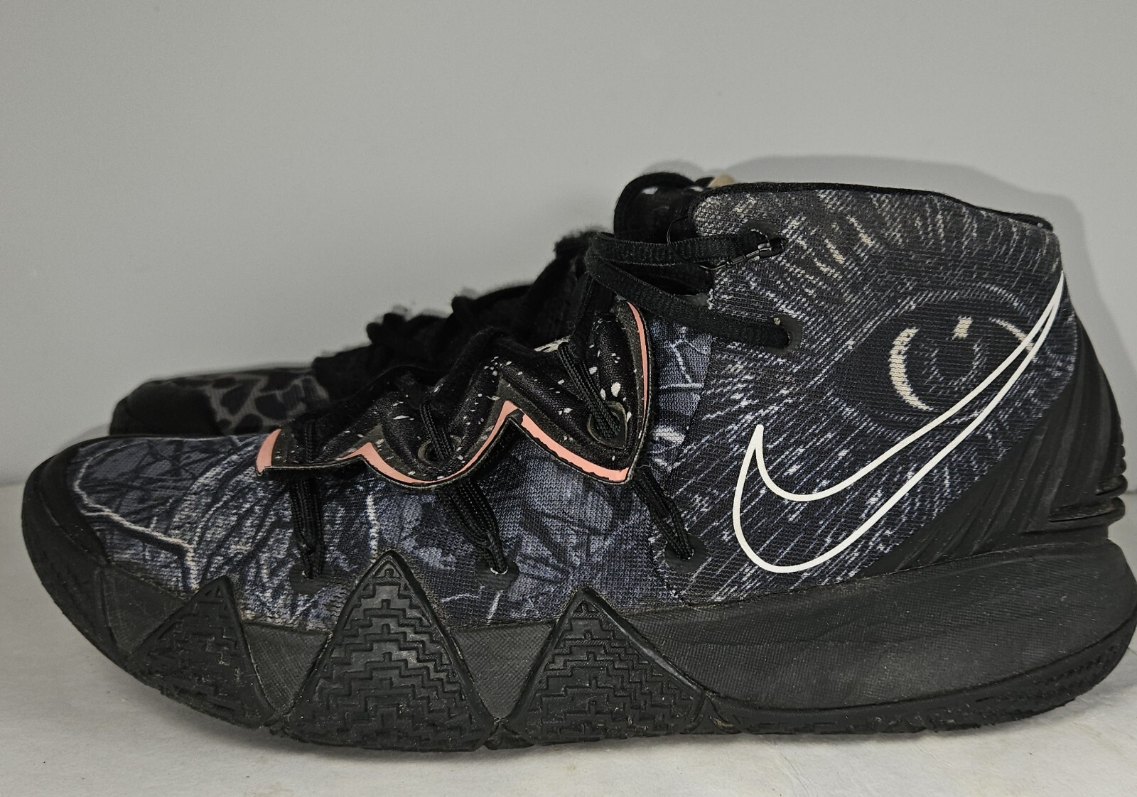 Size 8.5 – Nike Kybrid S2 What The CQ9323-001