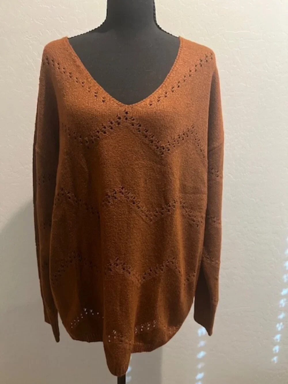 NWOT Boutique Rust V Neck Pointelle Knit Sweater XL Lightweight Pullover.