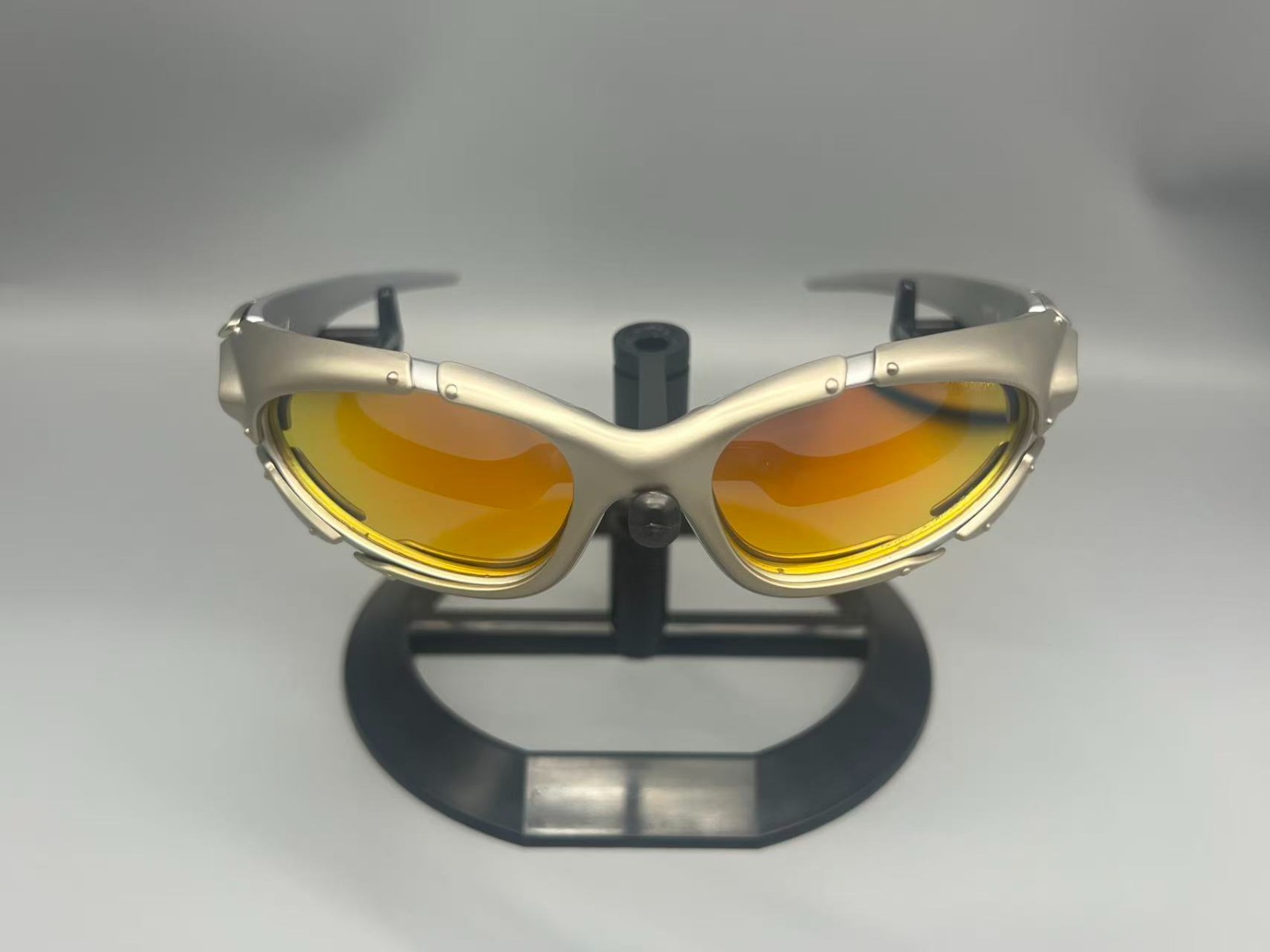 Retro Oakley Plate Silver Frame Orange Lens Y2K Futuristic Shades