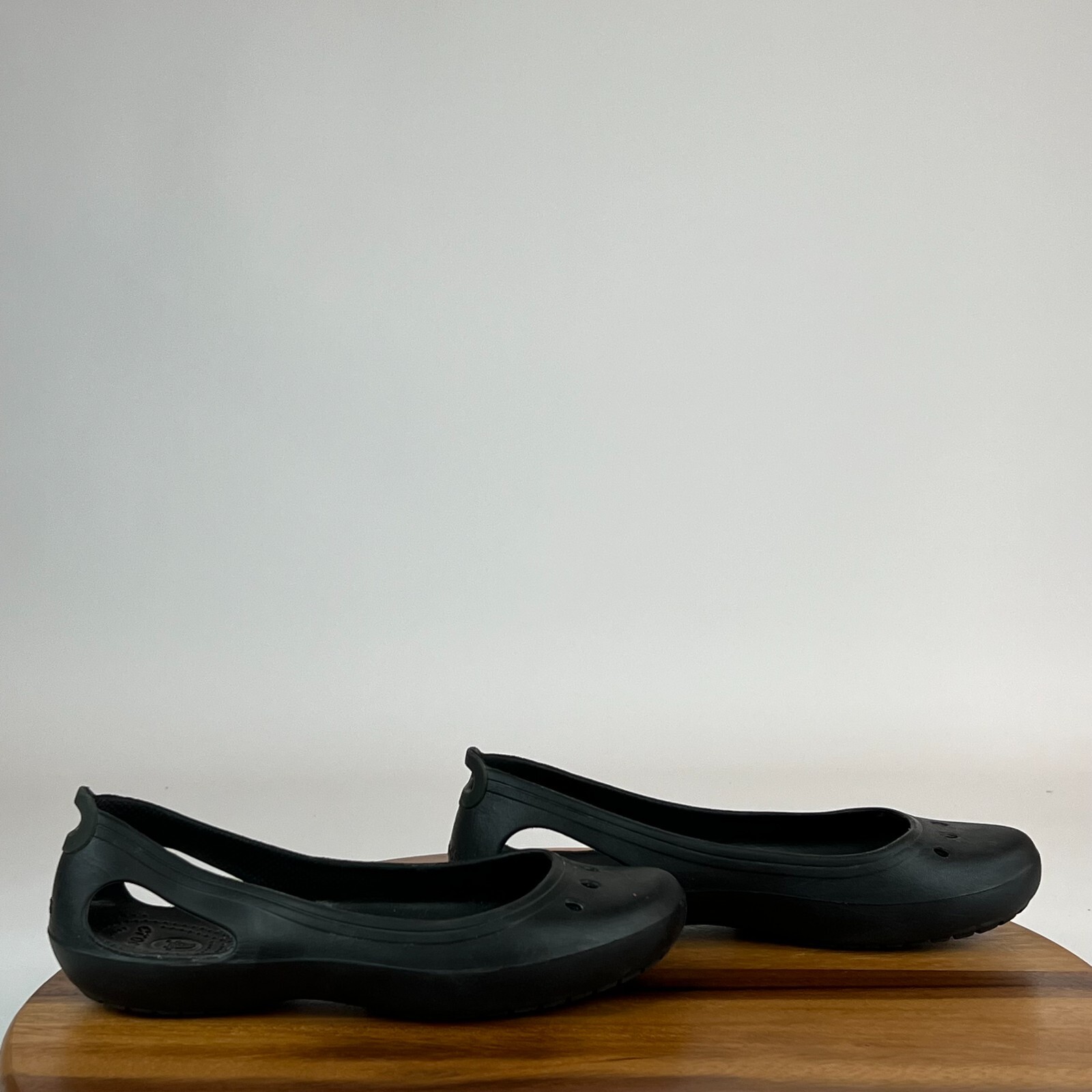 Womens Crocs Kadee Black Comfort Casual Cutout Ballet Flats Shoes Size 9 M GUC
