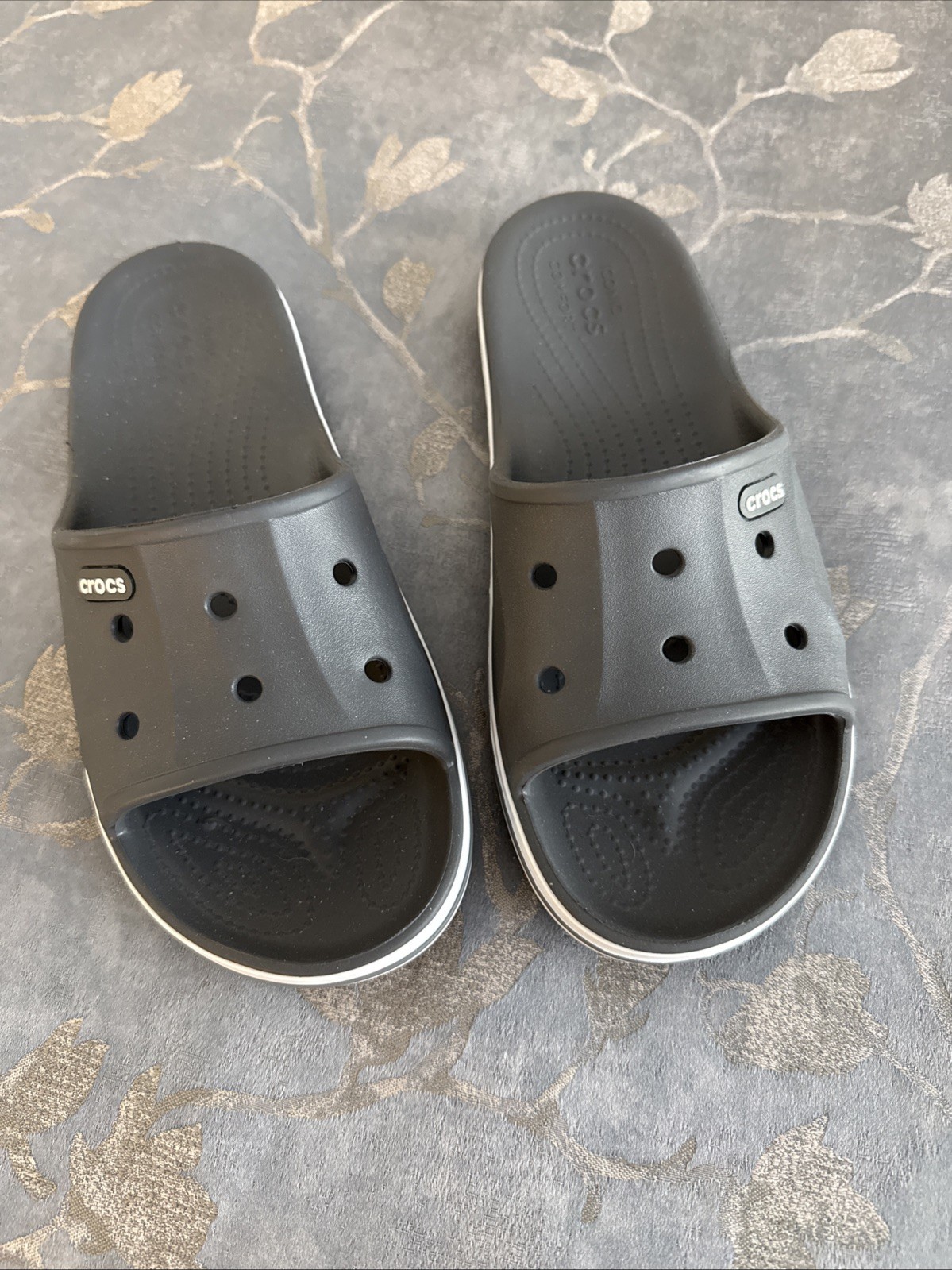 Crocs Baya II Slide Sandals- Gray/White Men’s Size 7 Women’s Size 9