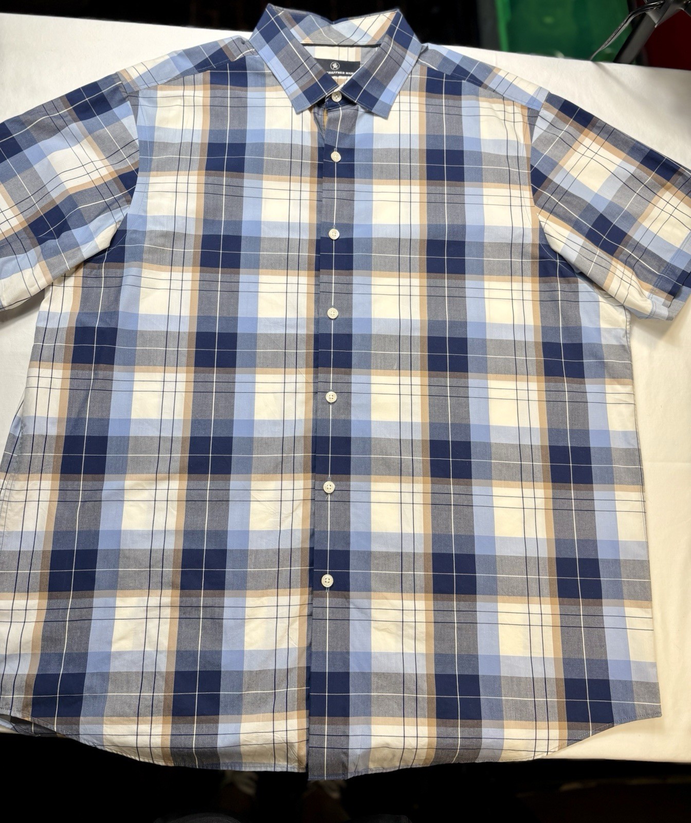 Hart Schaffner Marx Men’s XL Plaid Shirt Blue/White Short Sleeve Button-Up