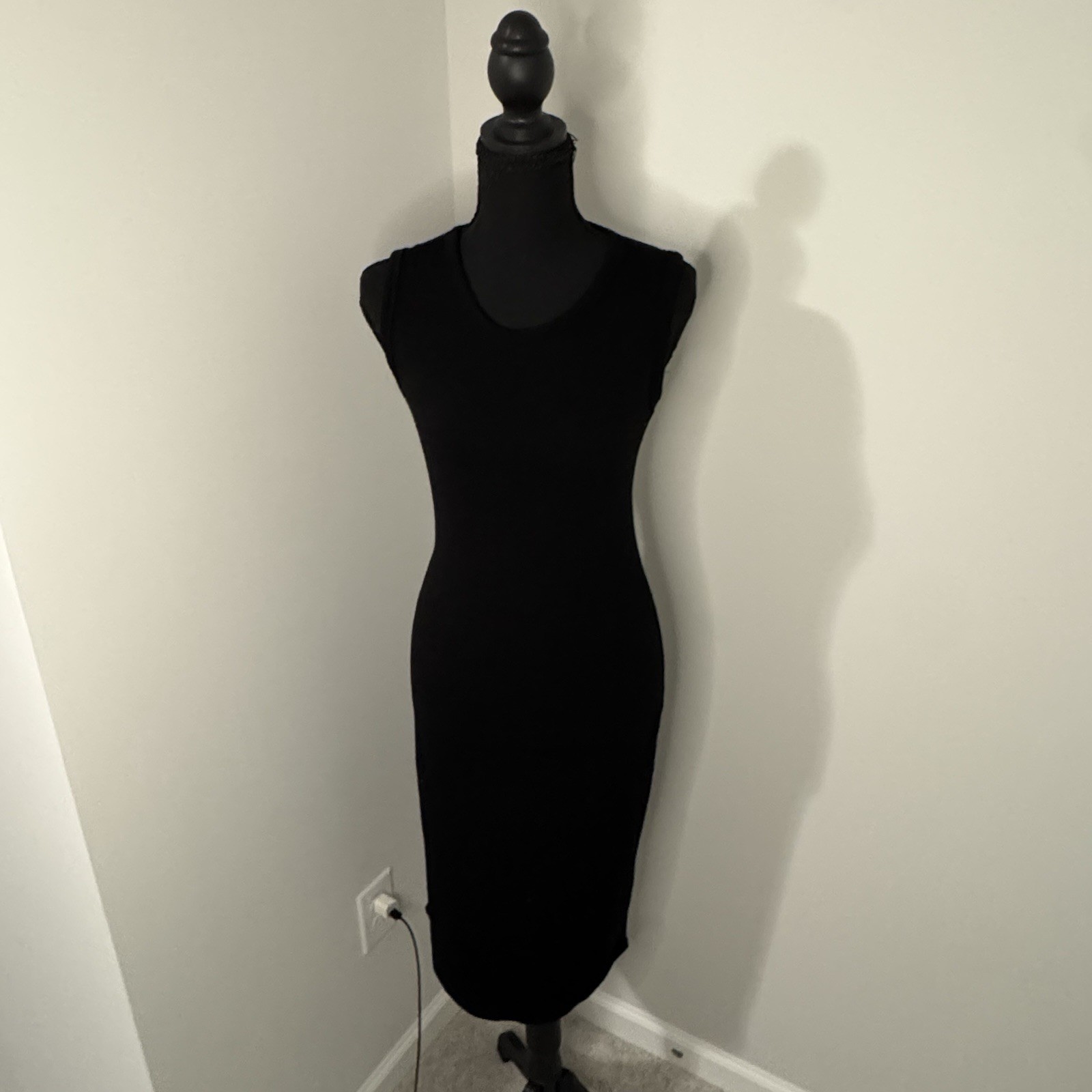 Wilfred Free Women’s Black Solid Scoop Neck Sleeveless Bodycon Midi Dress L
