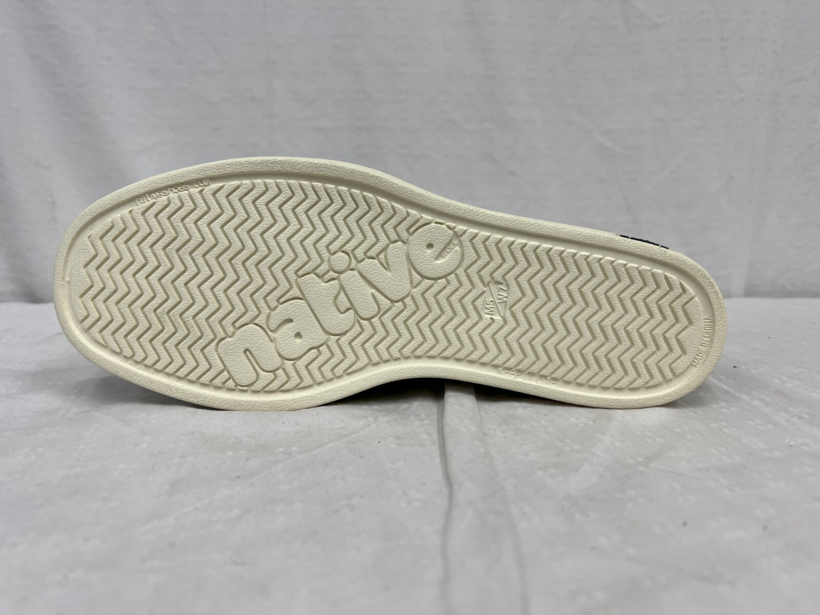 Native Adults Howard Slip On Sneaker/Water Shoes Pigeon Grey Sz Men 5/Women 7