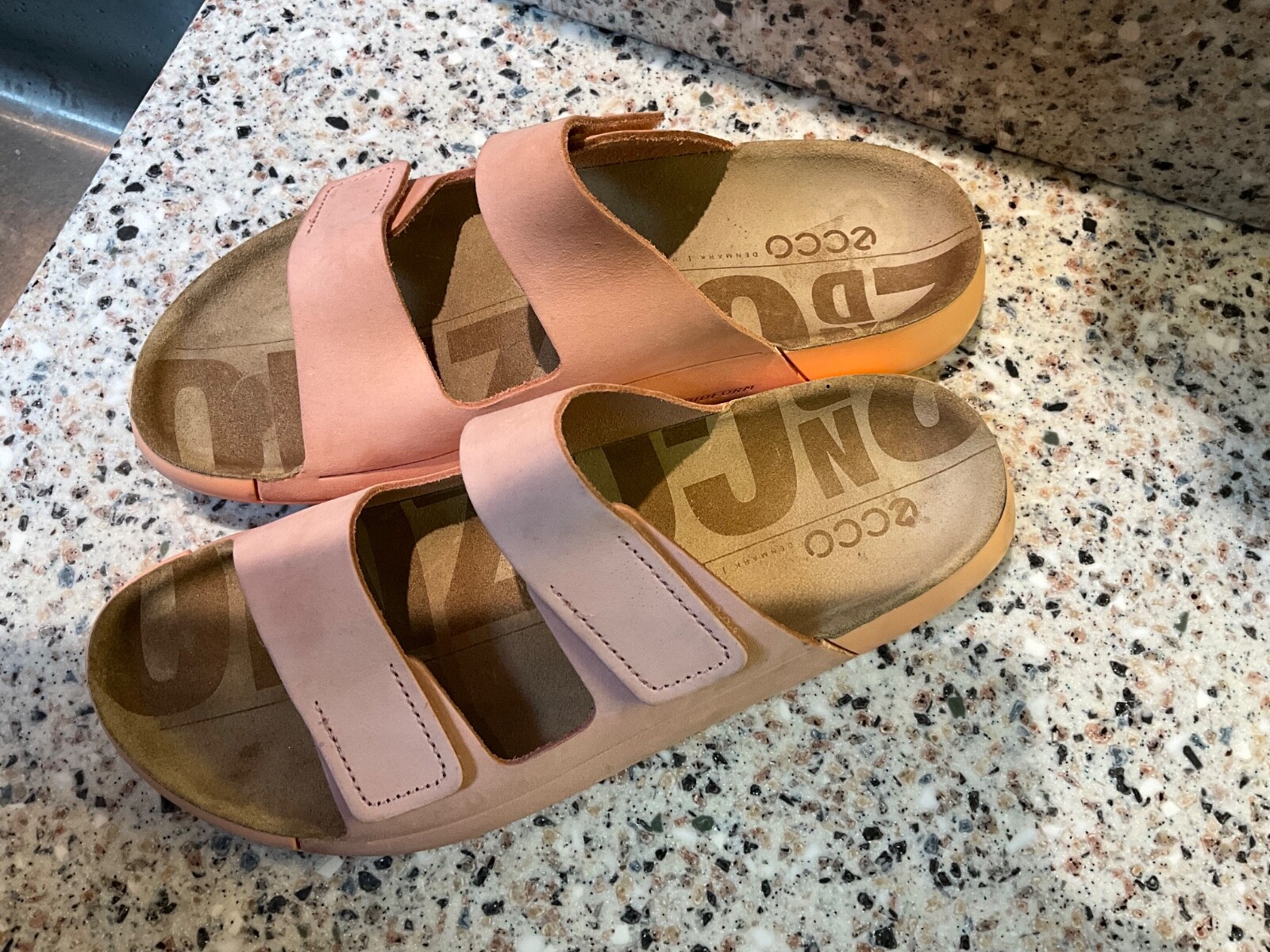 ECCO 2ND COZMO DUAL STRAP LIMESTONE FOOTBED MULE WOMEN SIZE 39/8-8.5 APRICOT