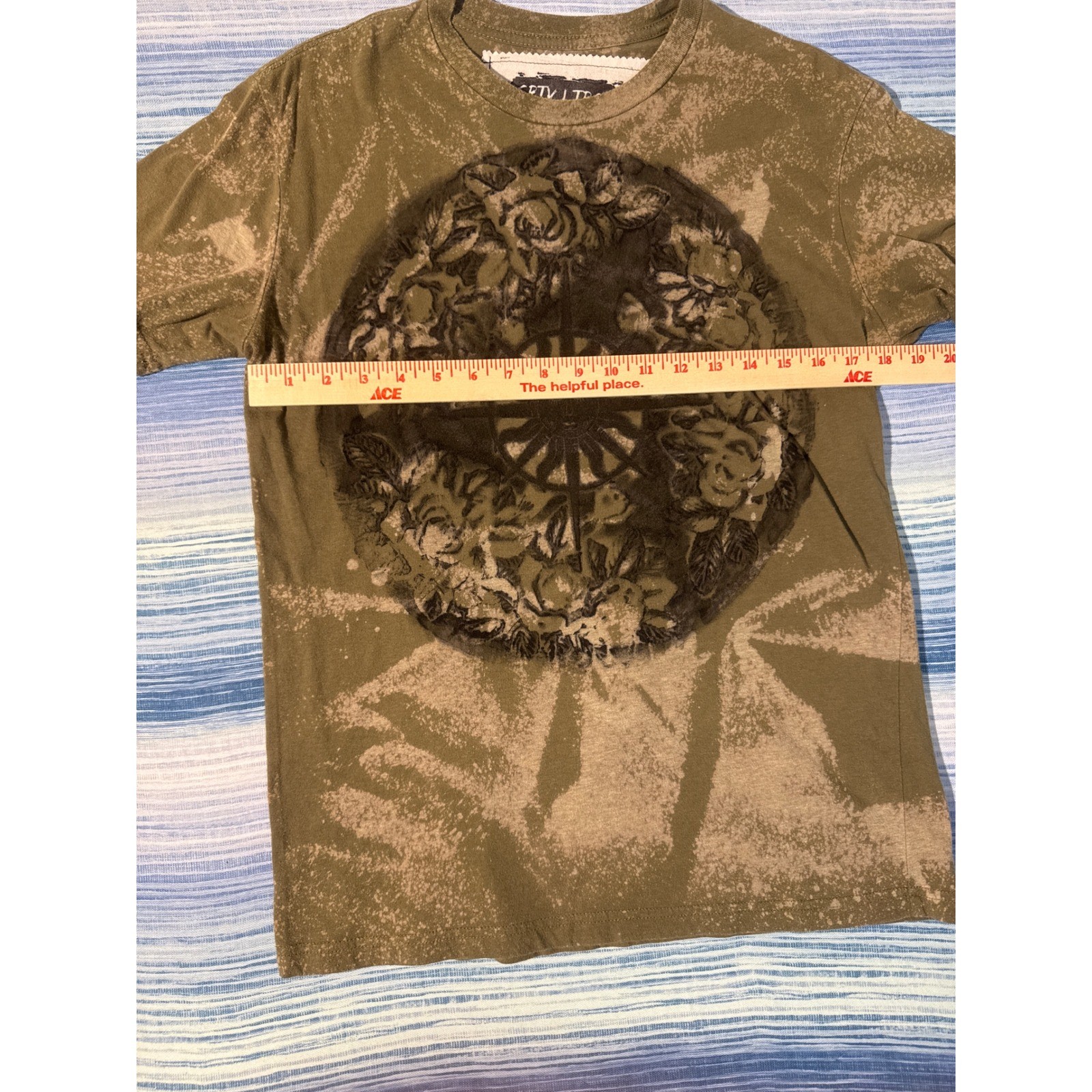 Upcycled Bleach Wash Rose Compass Block Print Tee Olive Green Mens Small