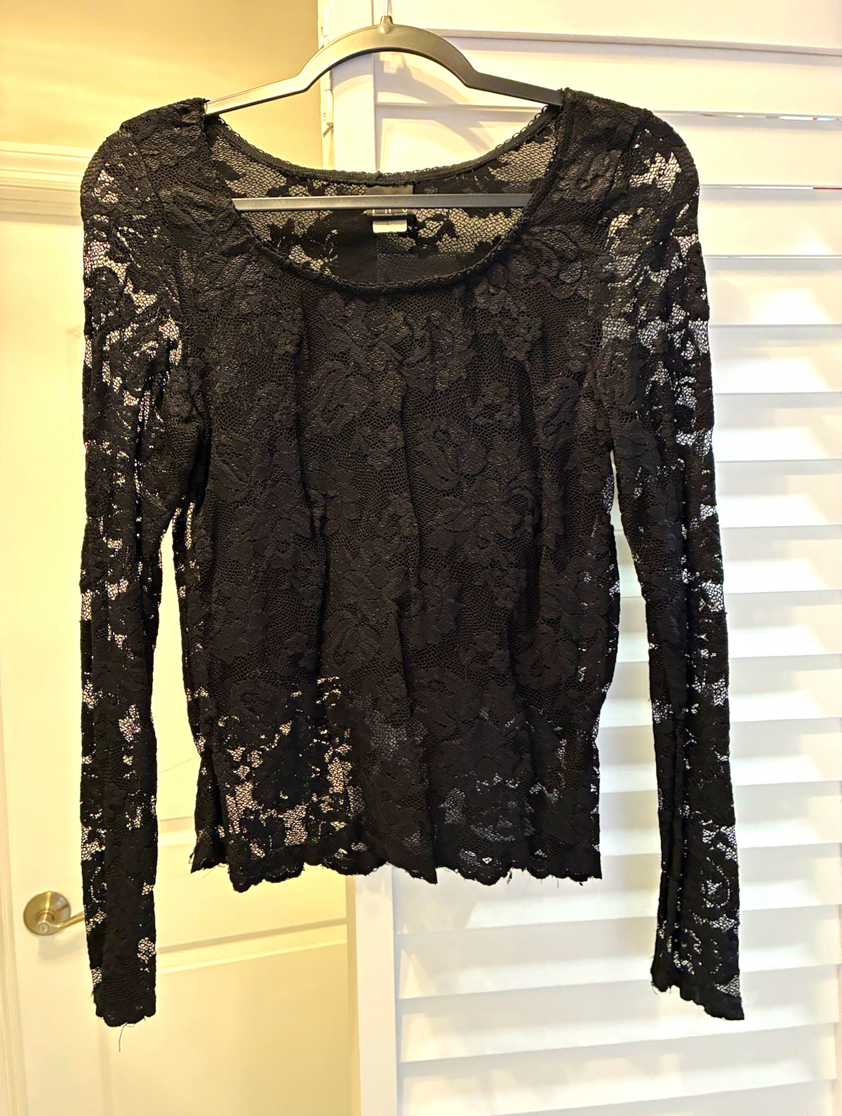 I.N.C. International Concepts Women’s Black Sheer Floral Lace Scoop Neck Top, L