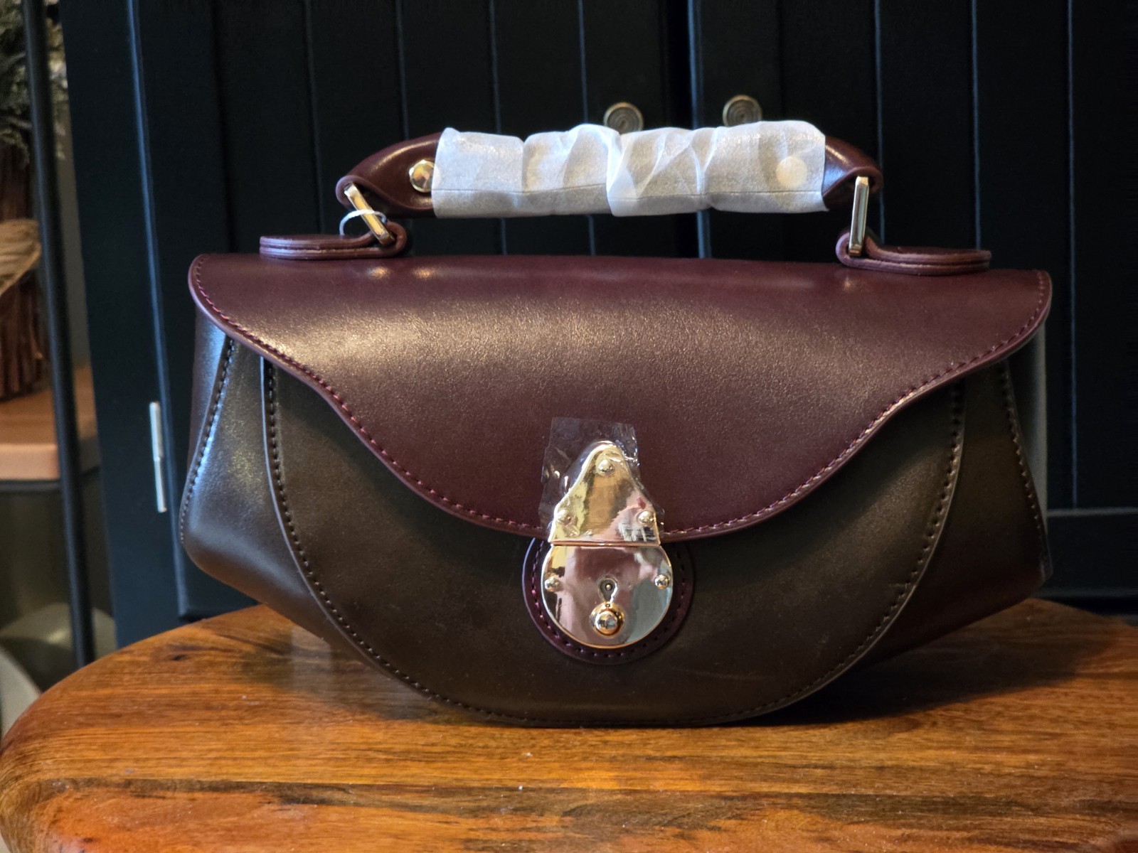 Gorgeous Burgandy& Brown Leather Small Baguette Exc Craftsmanship Hi-end Design
