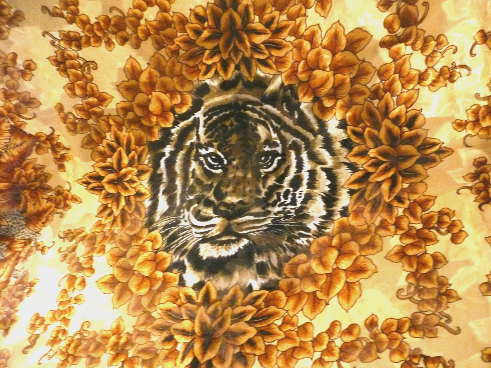 ANTIQUE GOLDEN BRONZE POLYSTER ANIMAL BIRDS TIGER SHAWL SCARF 1970 40″x 40″