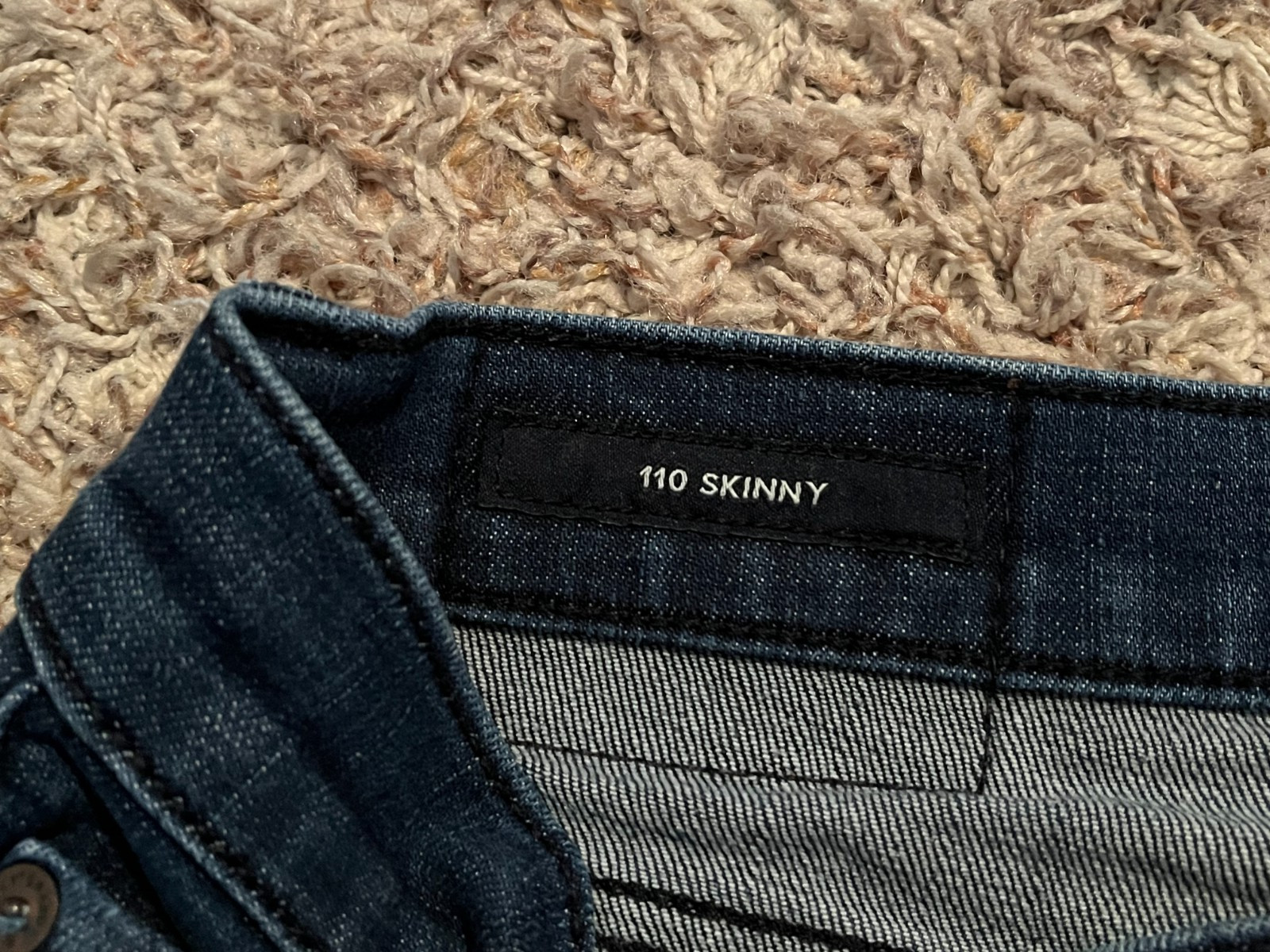 EUC Lucky Brand Jeans – 110 Skinny – Men’s tag=30×32 (MEASURED=31×32)