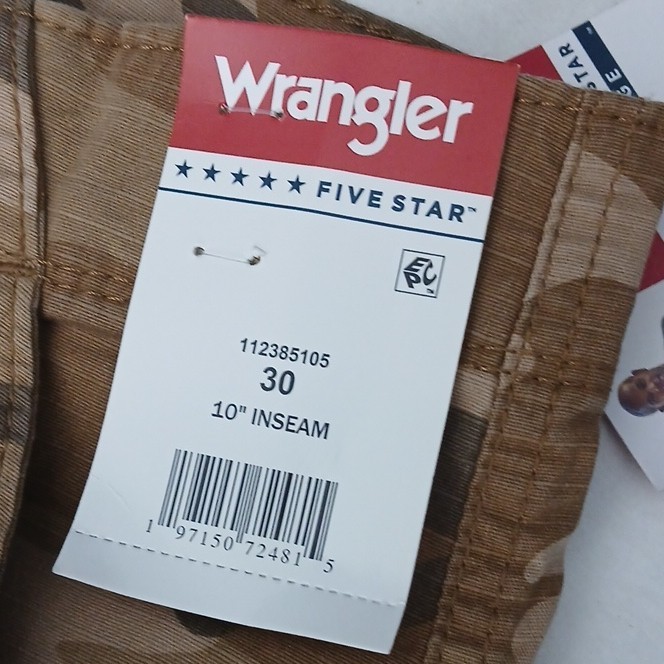 Wrangler Five Star Men’s Relaxed Fit Cargo Shorts Brown/Tan Camo 10″ Zip