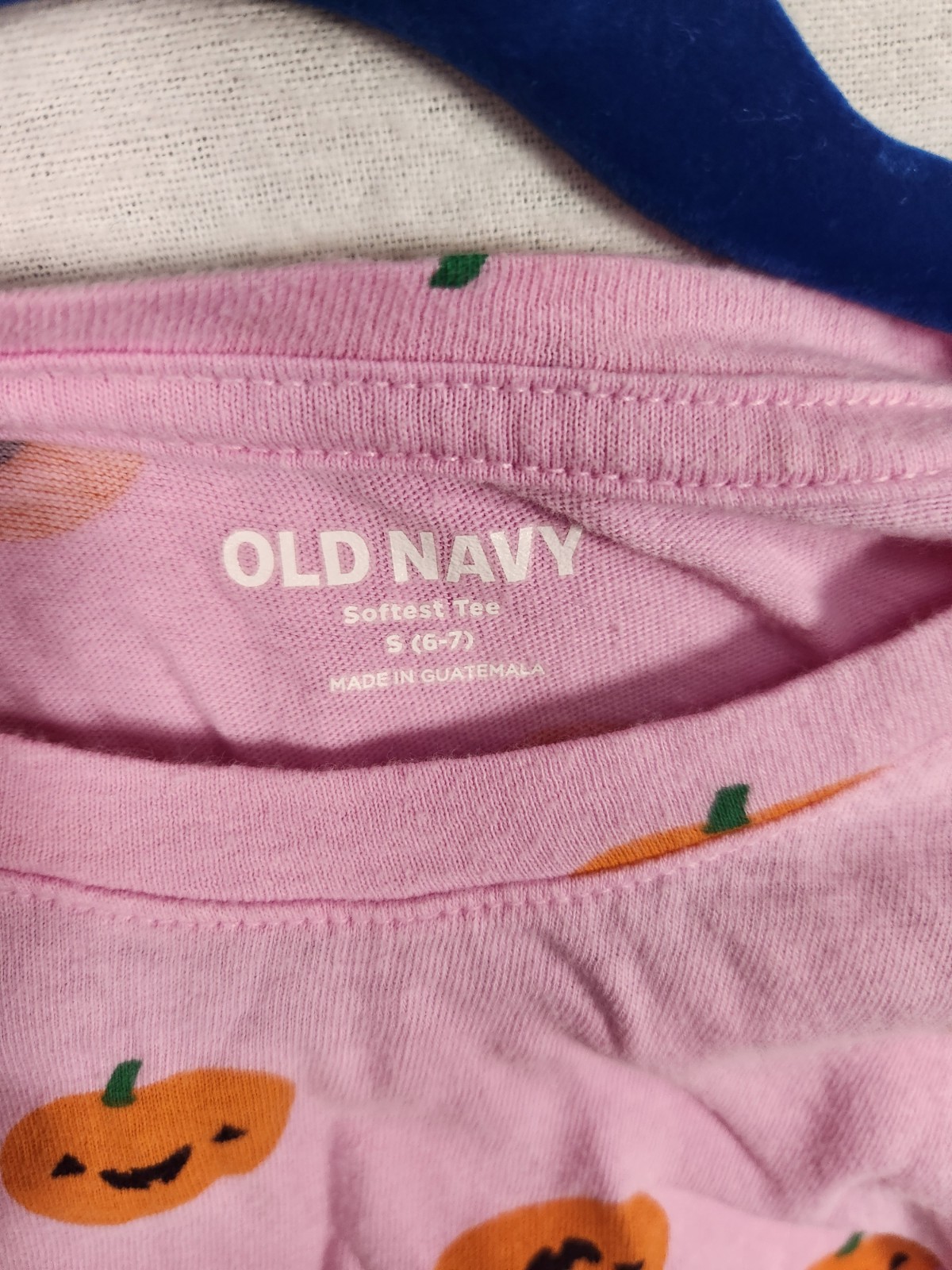Old Navy Girls Pink Pumpkin Graphic Print Tagless Crew Neck T-Shirt Size S (6-7)