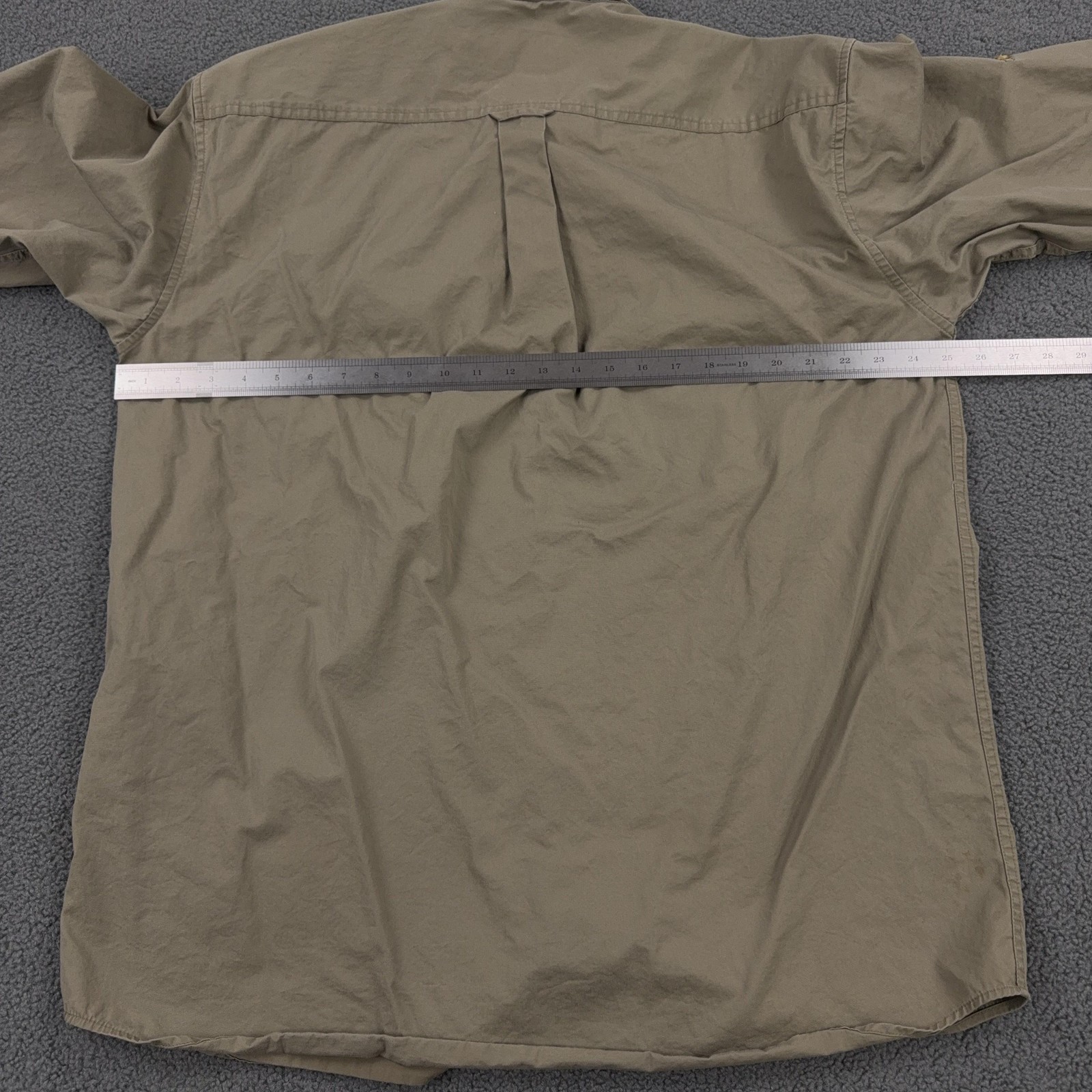 Cabelas Shirt Mens LT Beige Twill Button Up Zip Pocket Outdoor Workwear Hunting