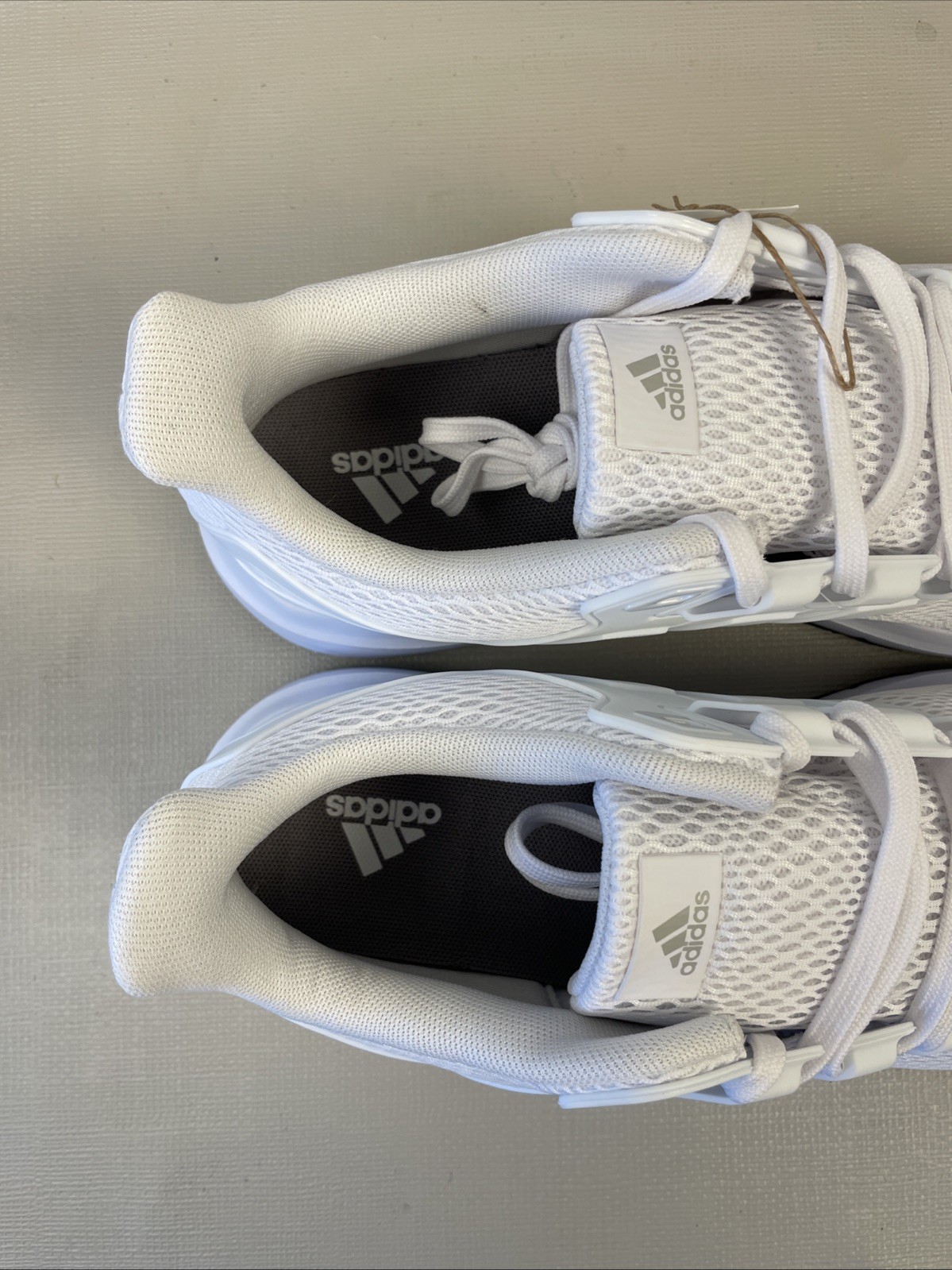 New adidas Ultimashow FX3631 Men’s White Mesh Athletic Sneakers Size 12.5 NIB