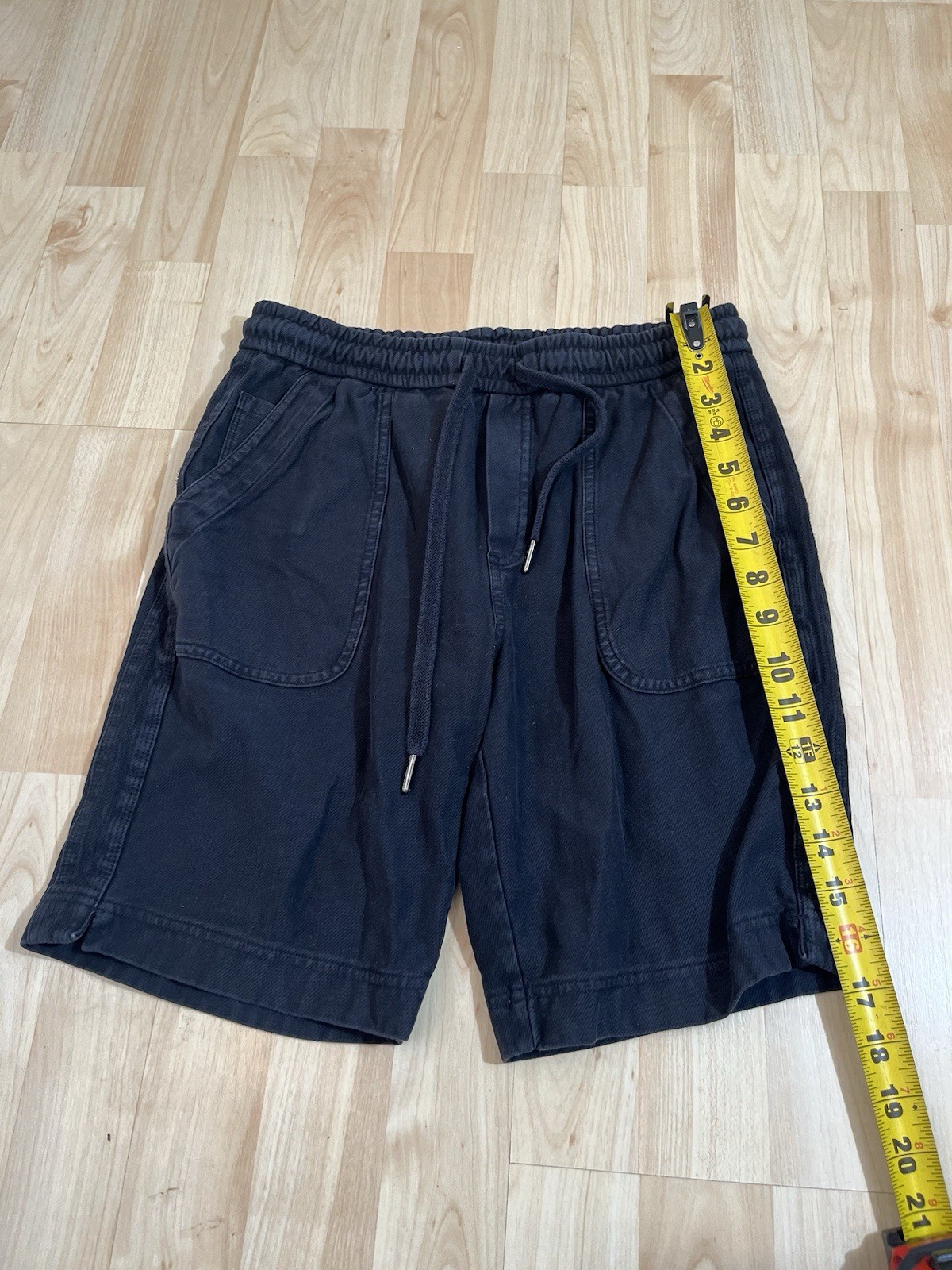 Athleta Farallon Bermuda Birch navy Shorts Women’s Size 0