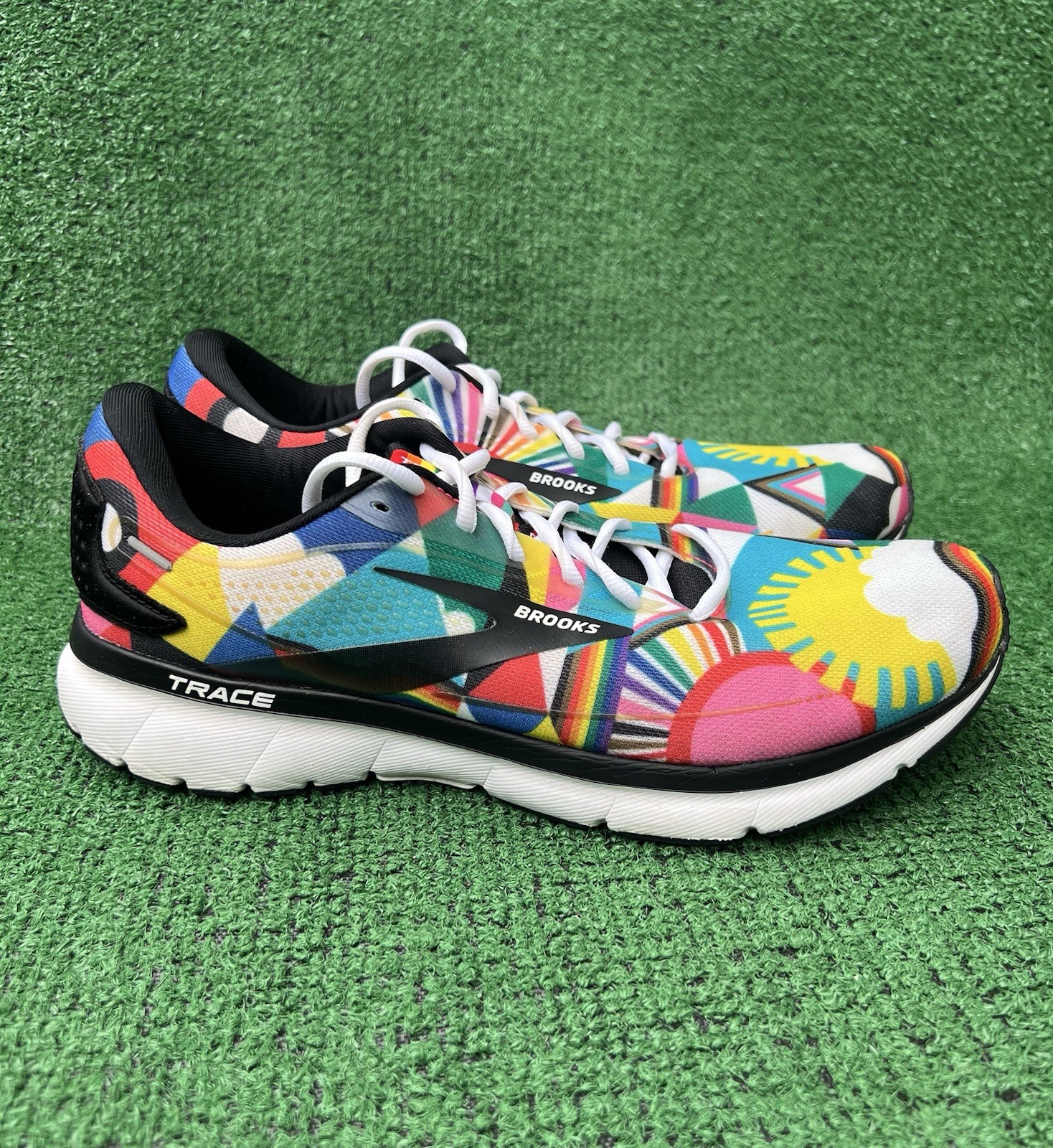 Brooks Trace 2 Shoes Lisa Congdon Running Pride Gym Sneakers Men’s Size 11.5D