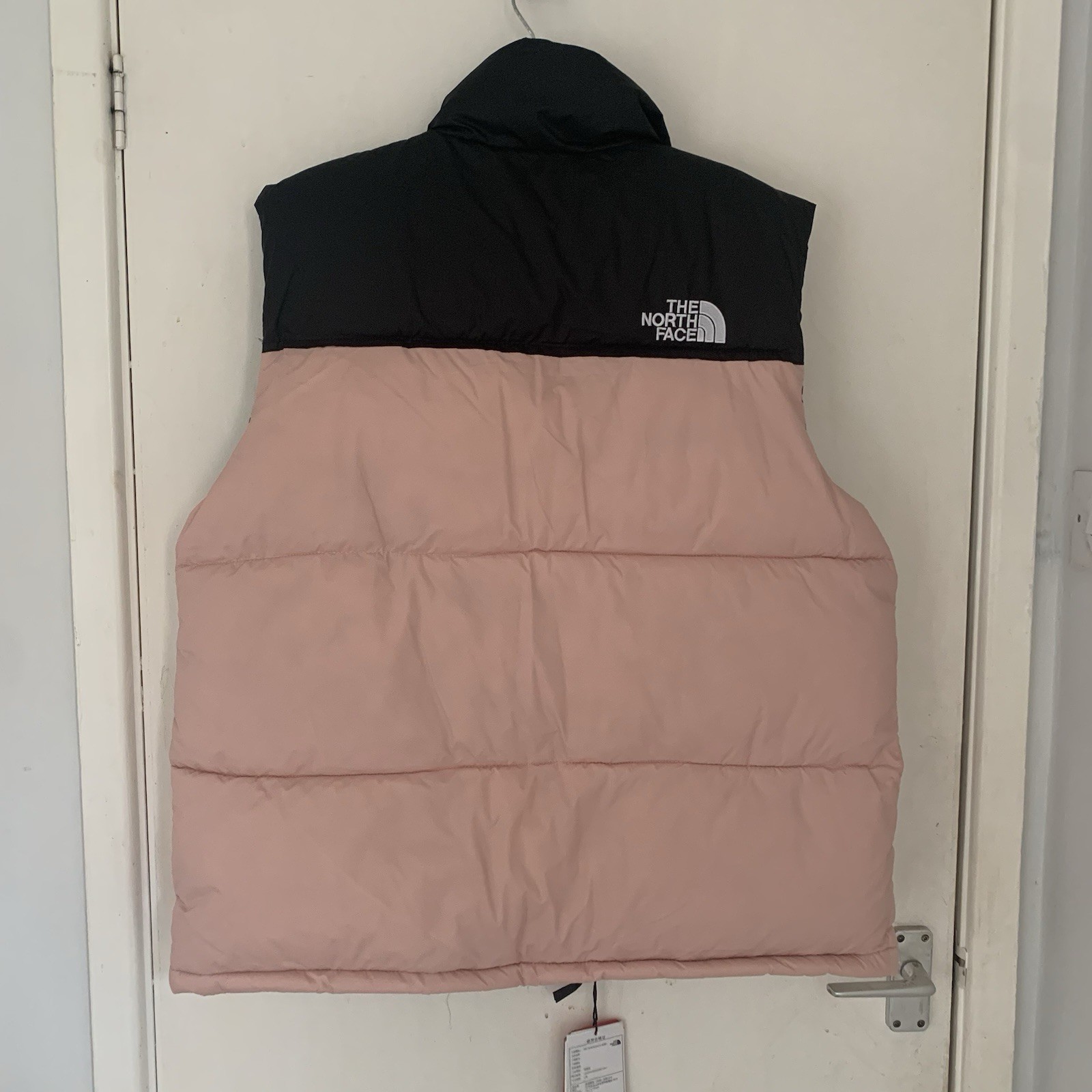 North Face Iconic Nuptse Vest Unisex Men’s Size L Pink/Black