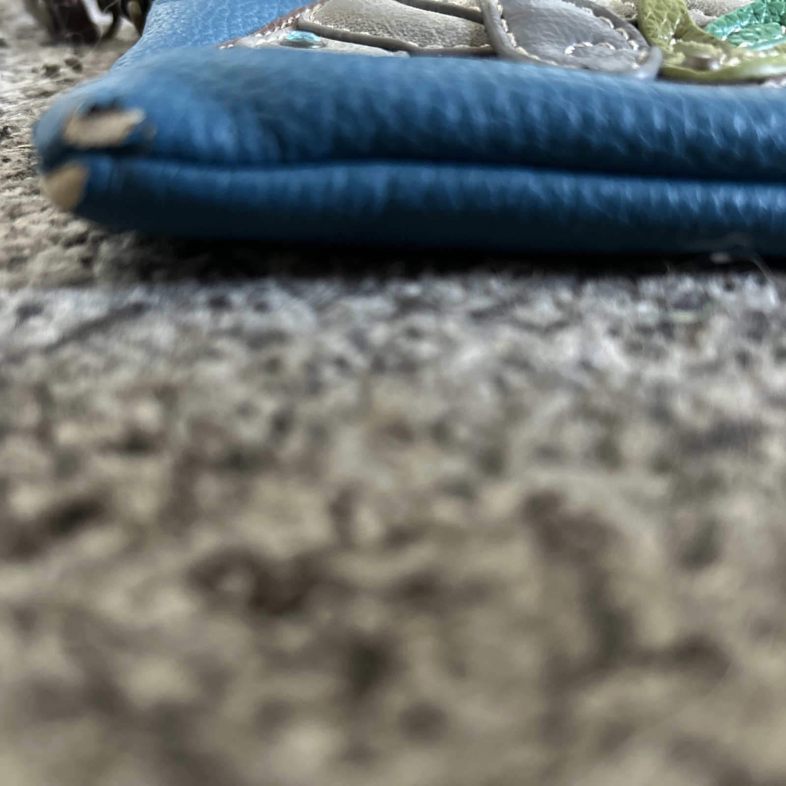 CHALA MANATEE MINI CROSSBODY CELL PHONE PURSE ADJUSTABLE STRAP OCEAN BLUE *flaw