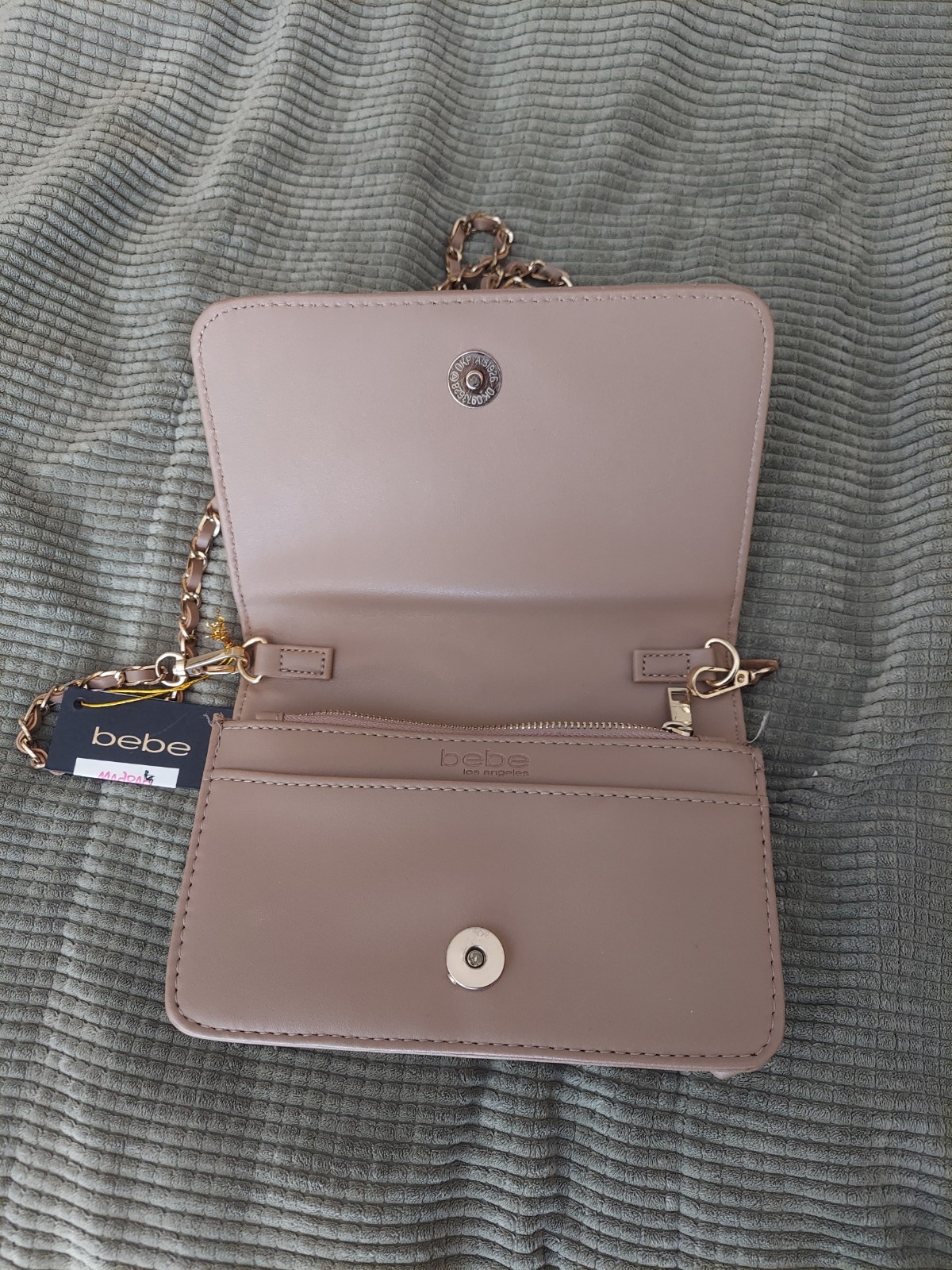 bebe Beige Quilted Wallet Crossbody w/ Chain Strap, Zipper, Logo, Card Slots