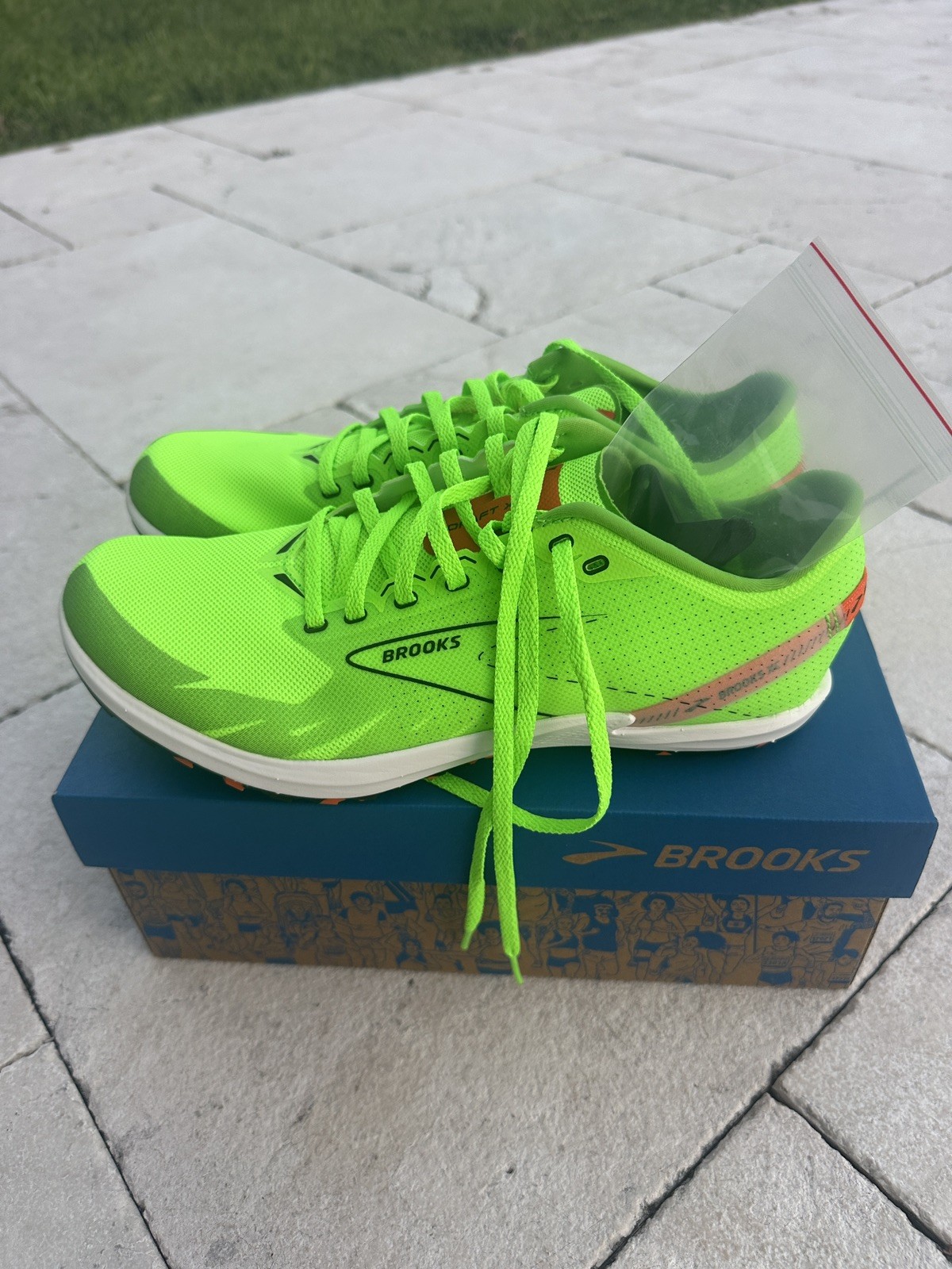 BROOKS Draft XC Cross Country Running Shoes Unisex Mens 9 Green NO Spikes