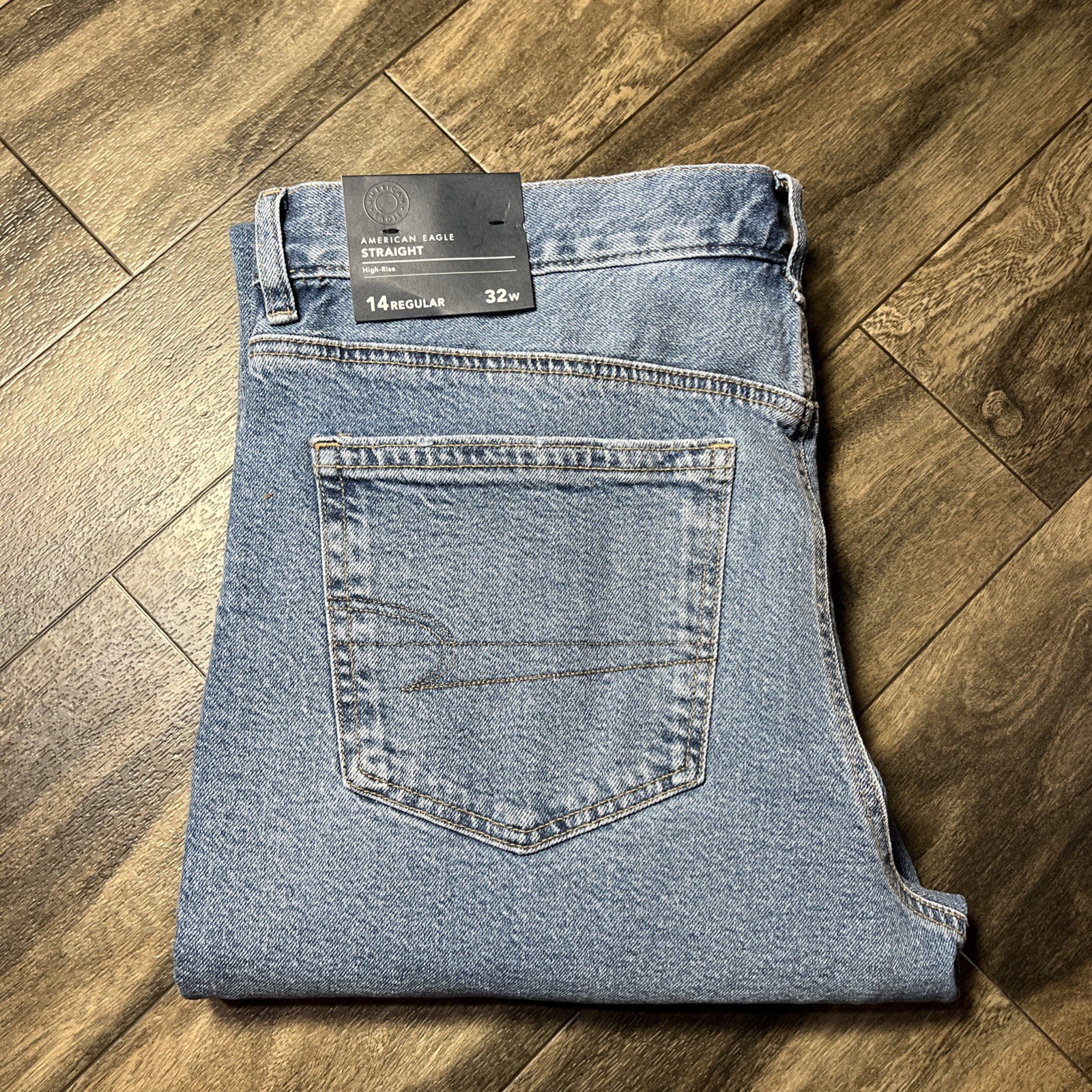American Eagle Strigid Curvy Mom Jeans Women’s 14 Faded Ways Blue NWT Stretch